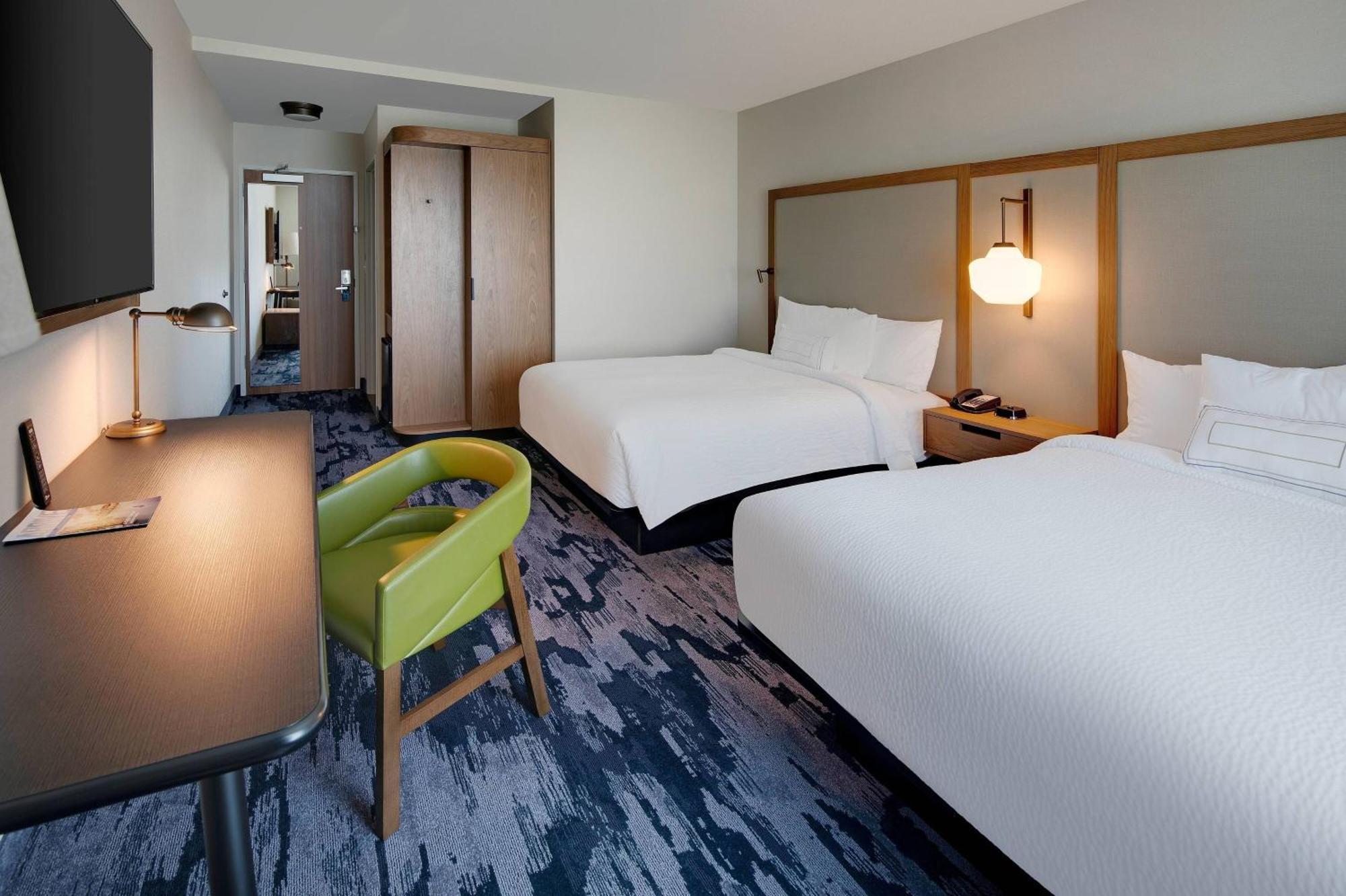 Queen Room Two Queen Beds Hearing Accessible