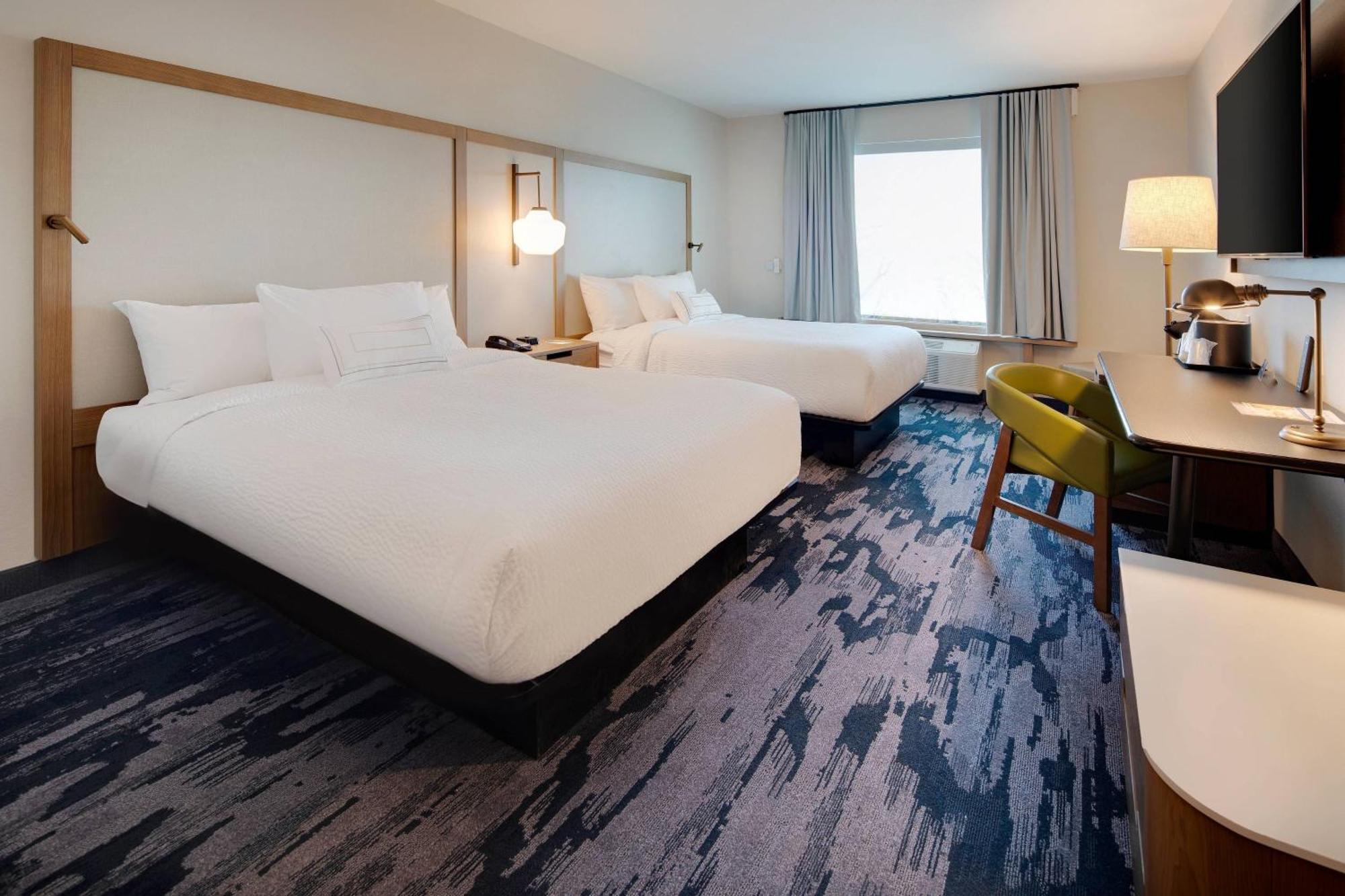 Queen Room Two Queen Beds Hearing Accessible