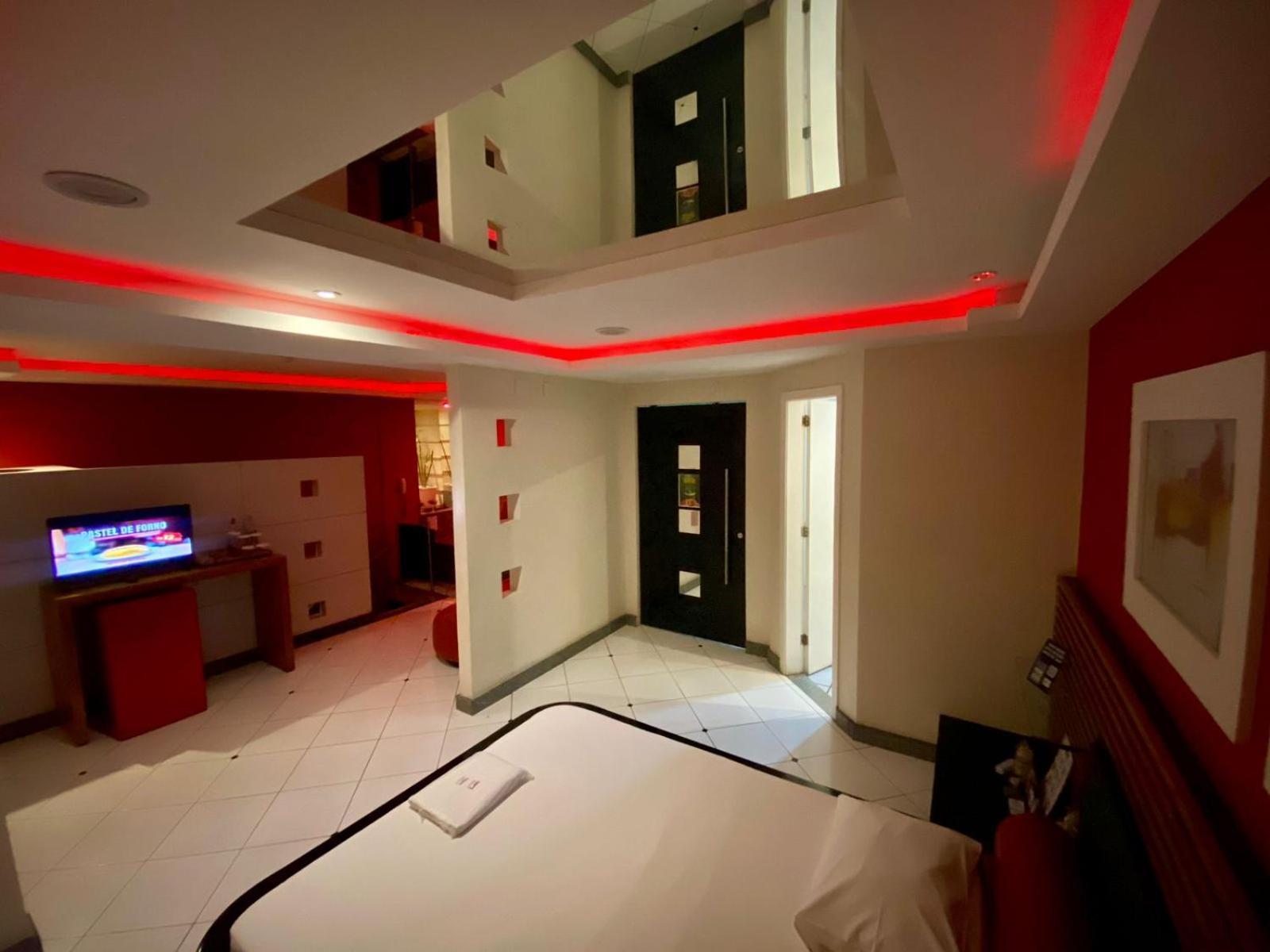 Deluxe Suite Spa Bath