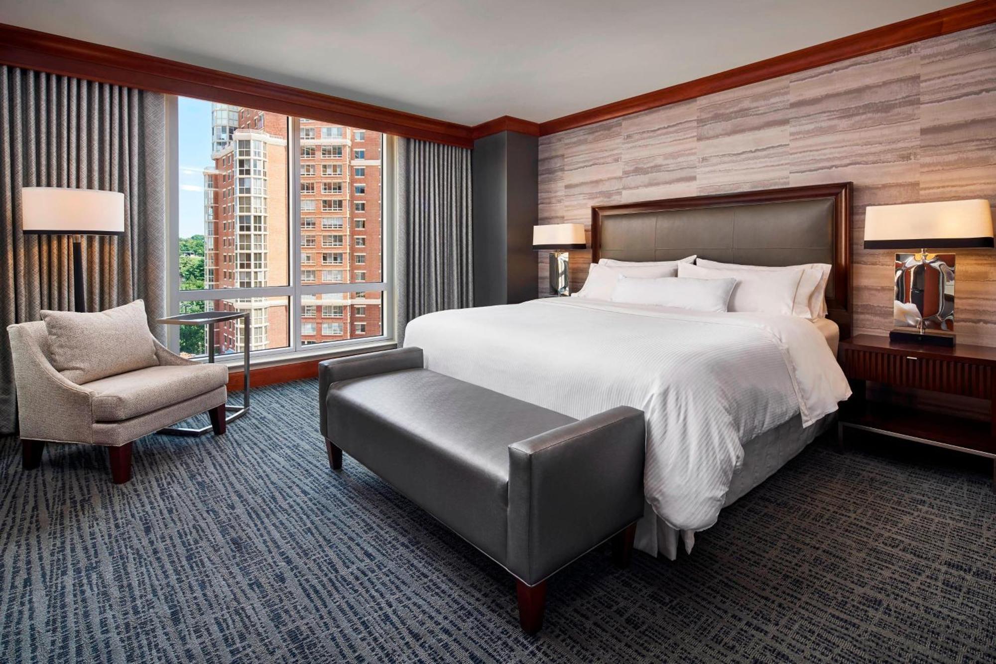 Larger Guest room 1 King,1673650745:JPEG