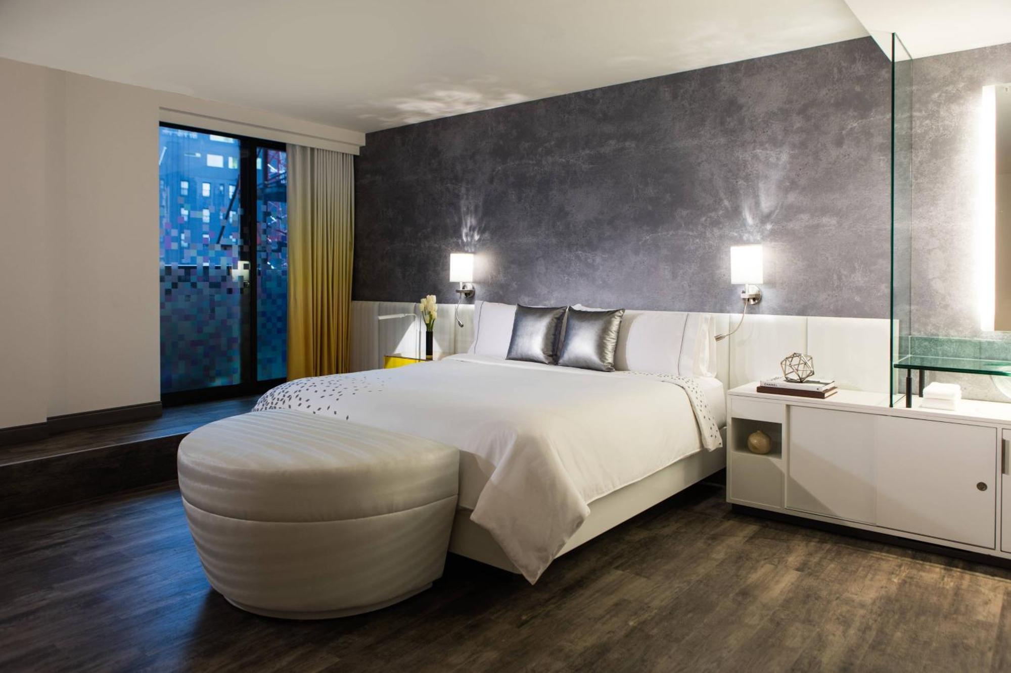 Times Square Terrace Room King Bed Balcony