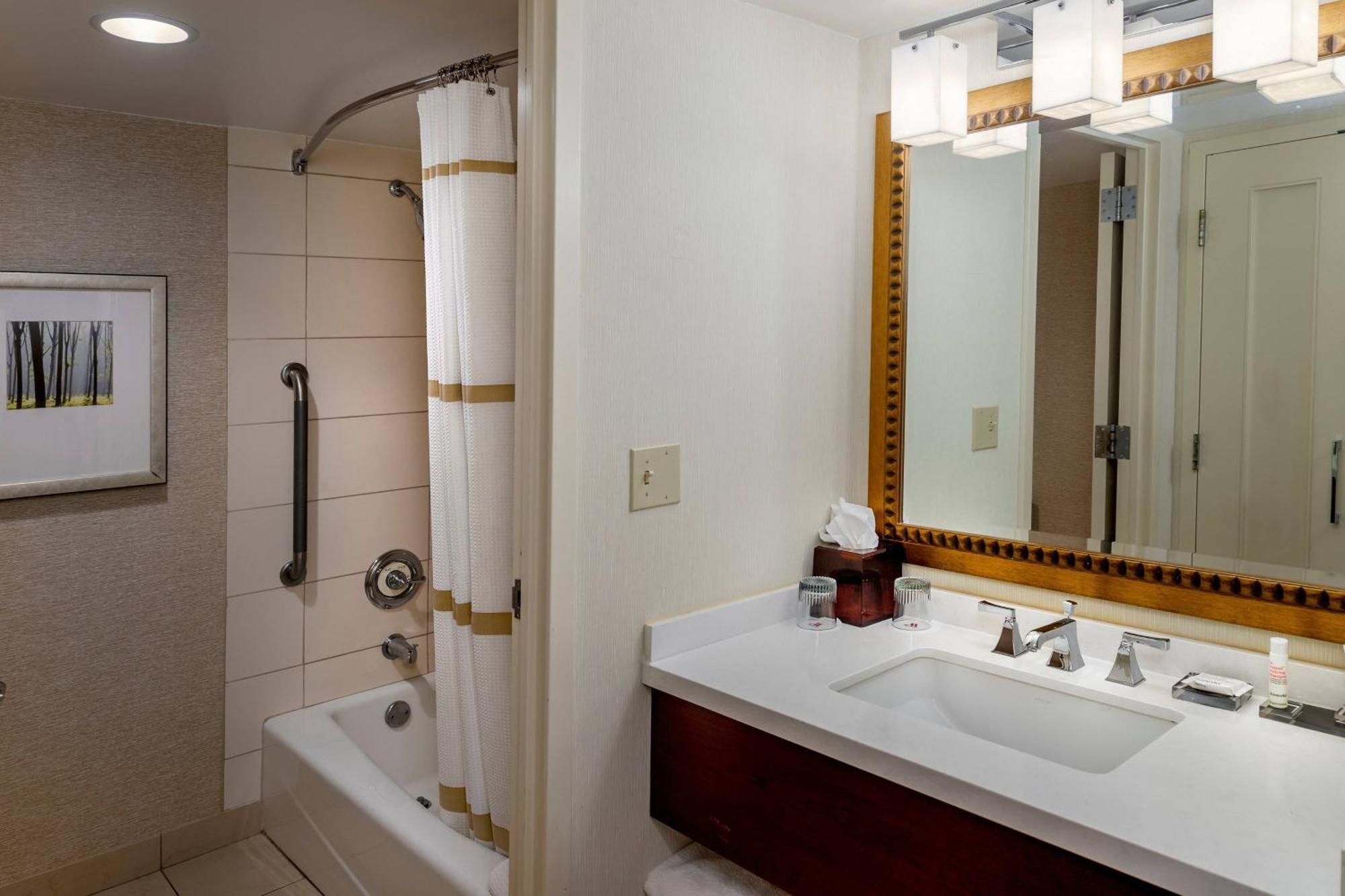 King Room Lake View