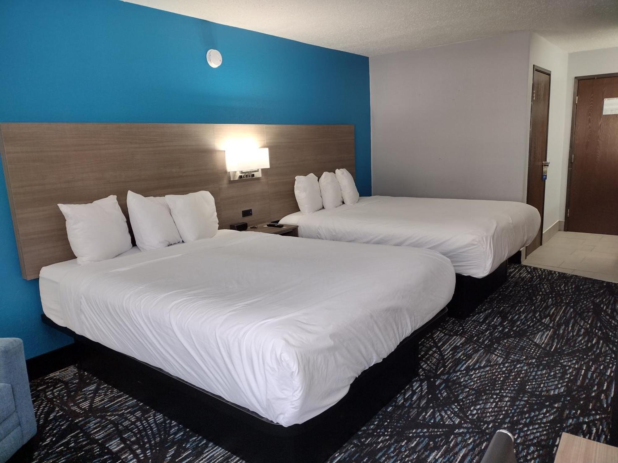 Deluxe Queen Room Two Queen Beds Non-Smoking