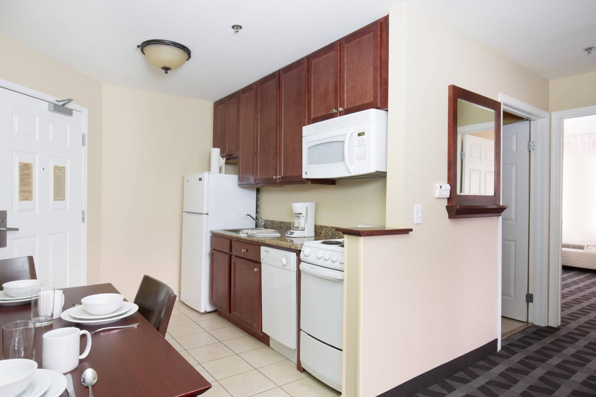 Two-Bedroom Suite,1633688938:JPEG
