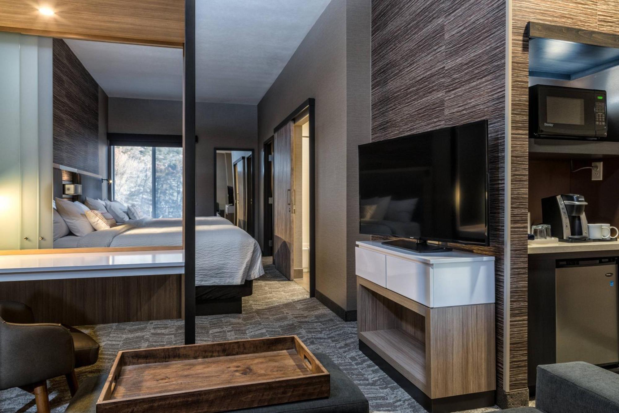 Queen Suite Two Queen Beds Roll Shower Trundle Sofa Mobility Access or Hearing Accessible,1633701329:JPEG