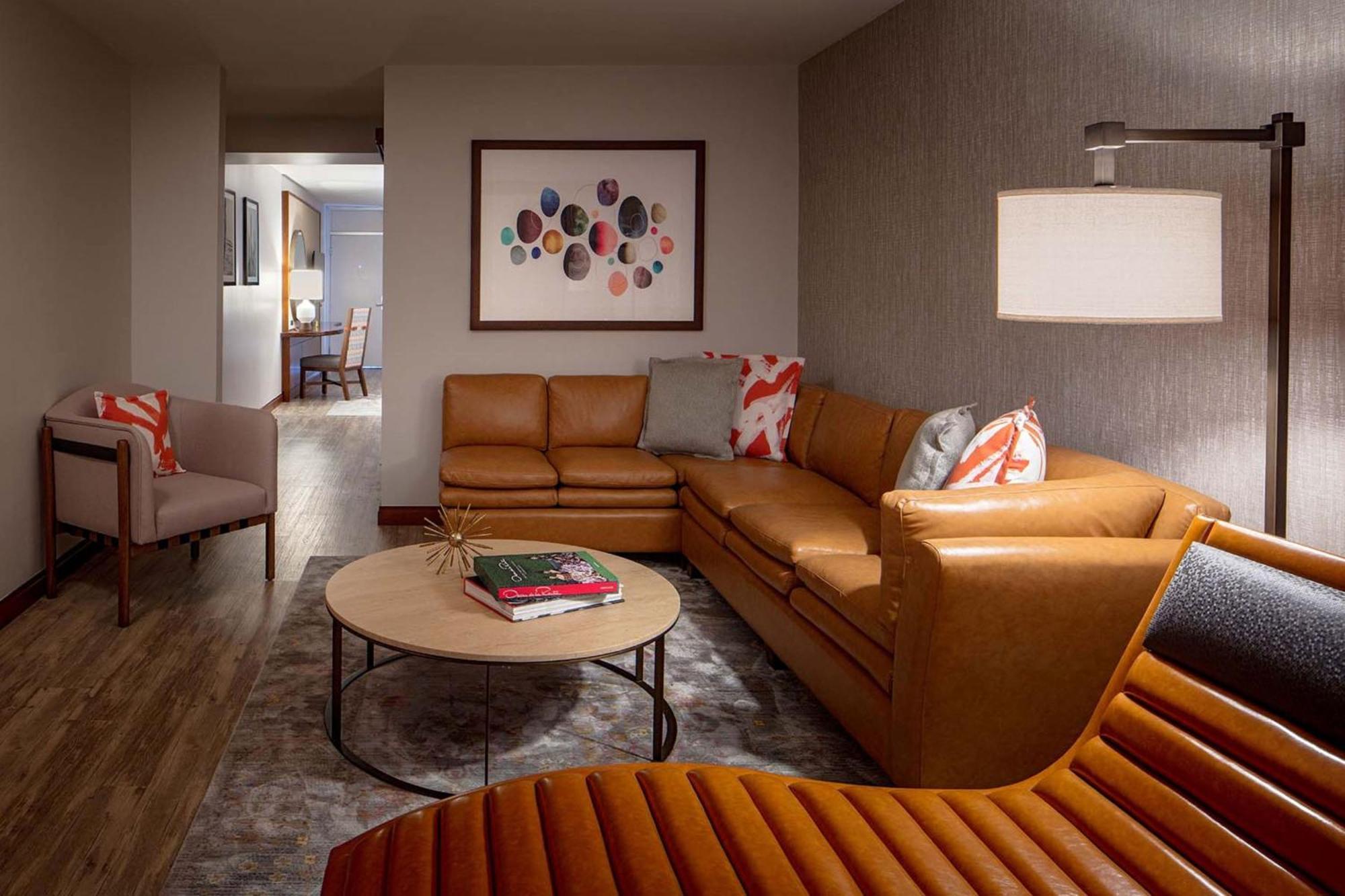 1 Bedroom Suite 1 King Poolside,1676731651:JPEG