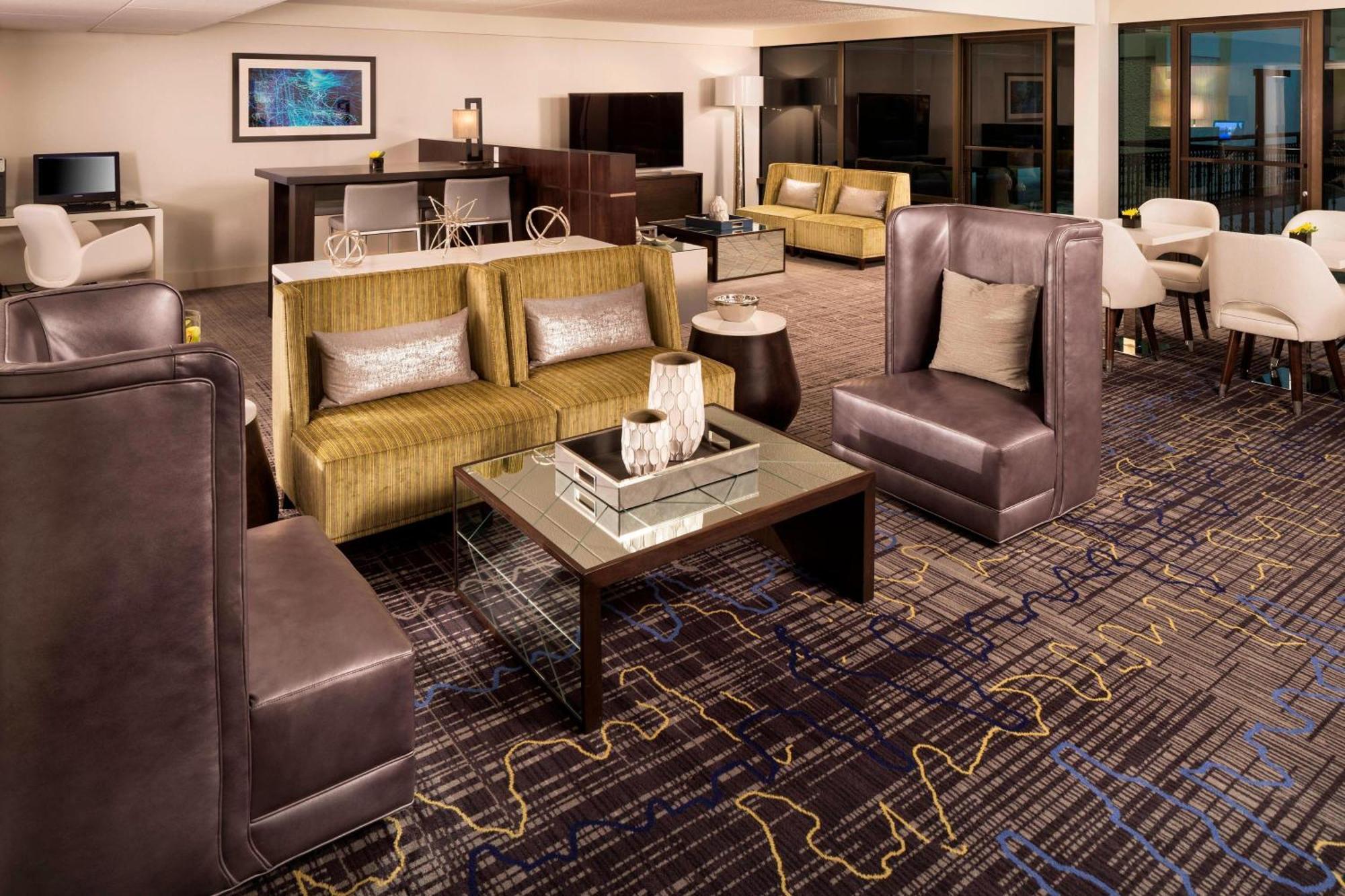Club level Guest room 1 King