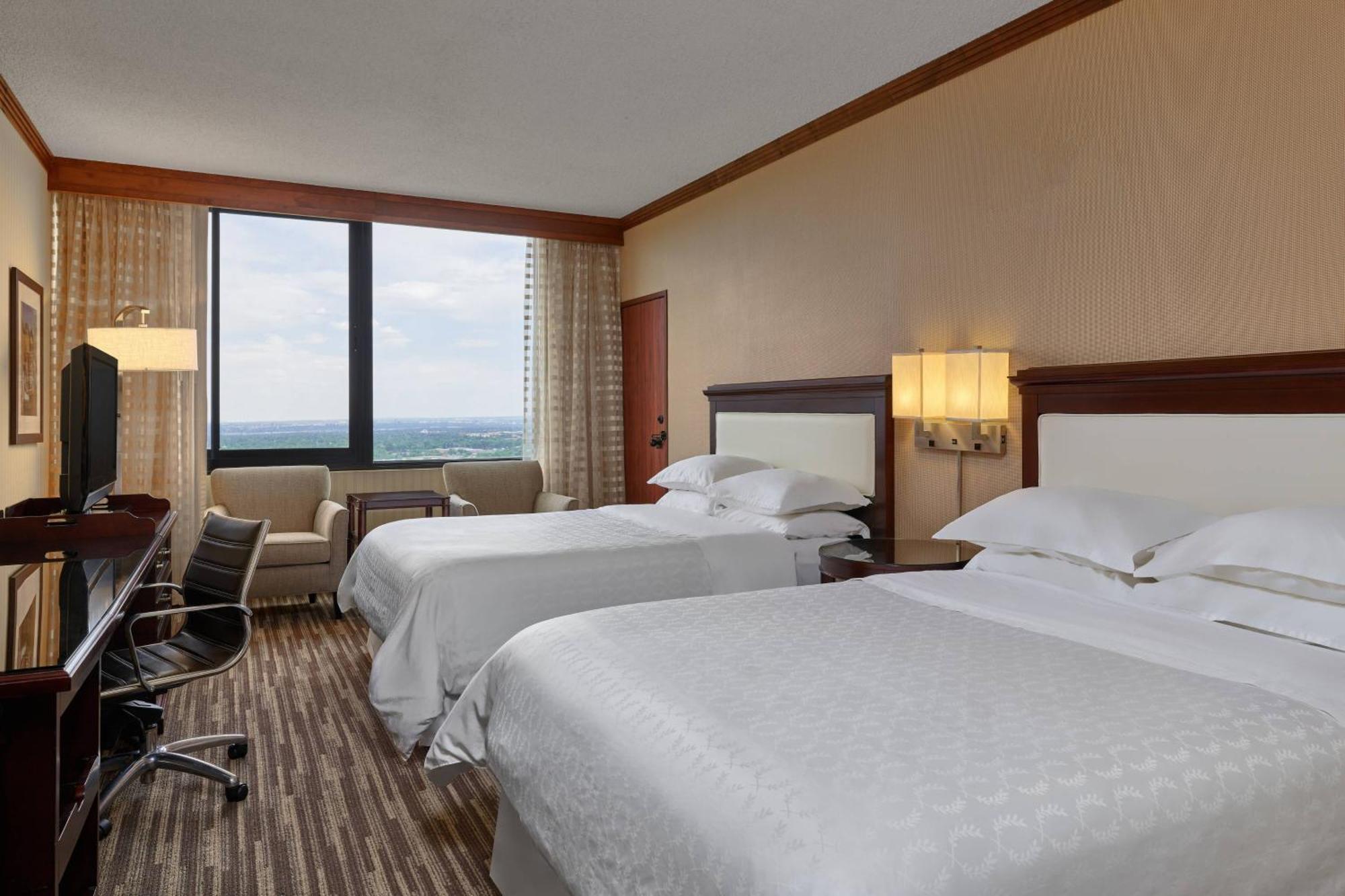 Deluxe Queen Room with Two Queen Beds