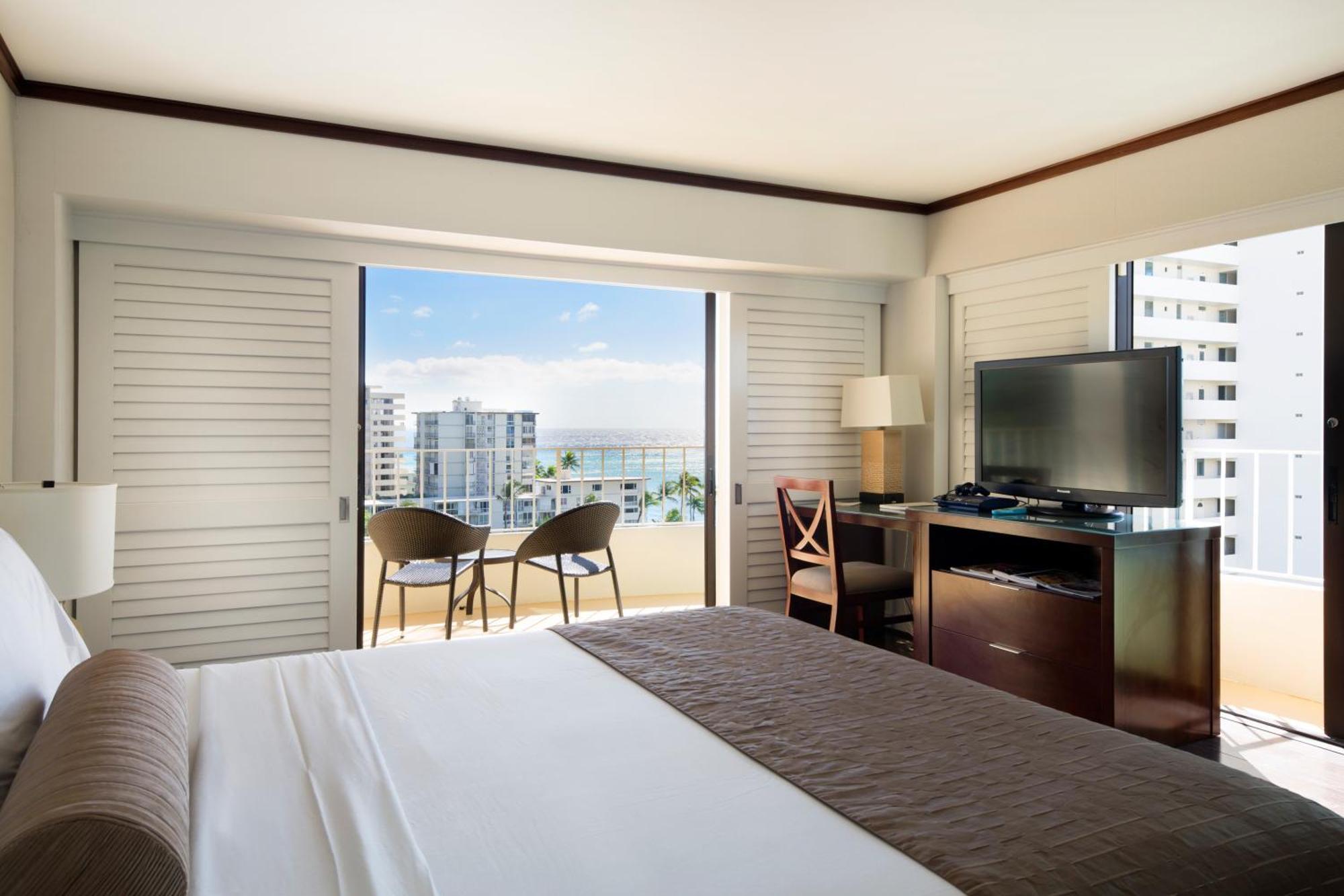 Corner Ocean View King