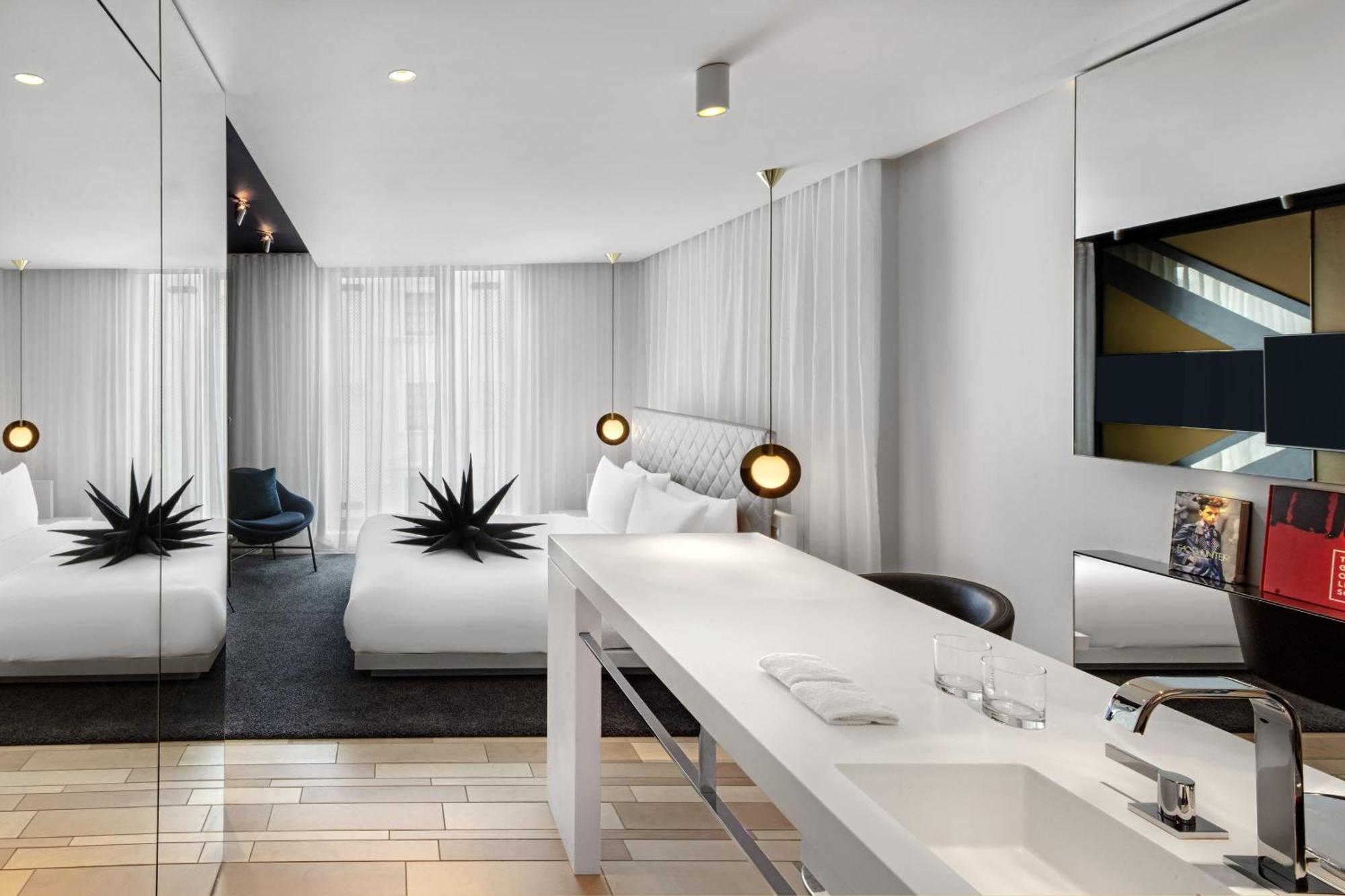 Spectacular Room, Guest room, 1 King, City view,1634414640:JPEG
