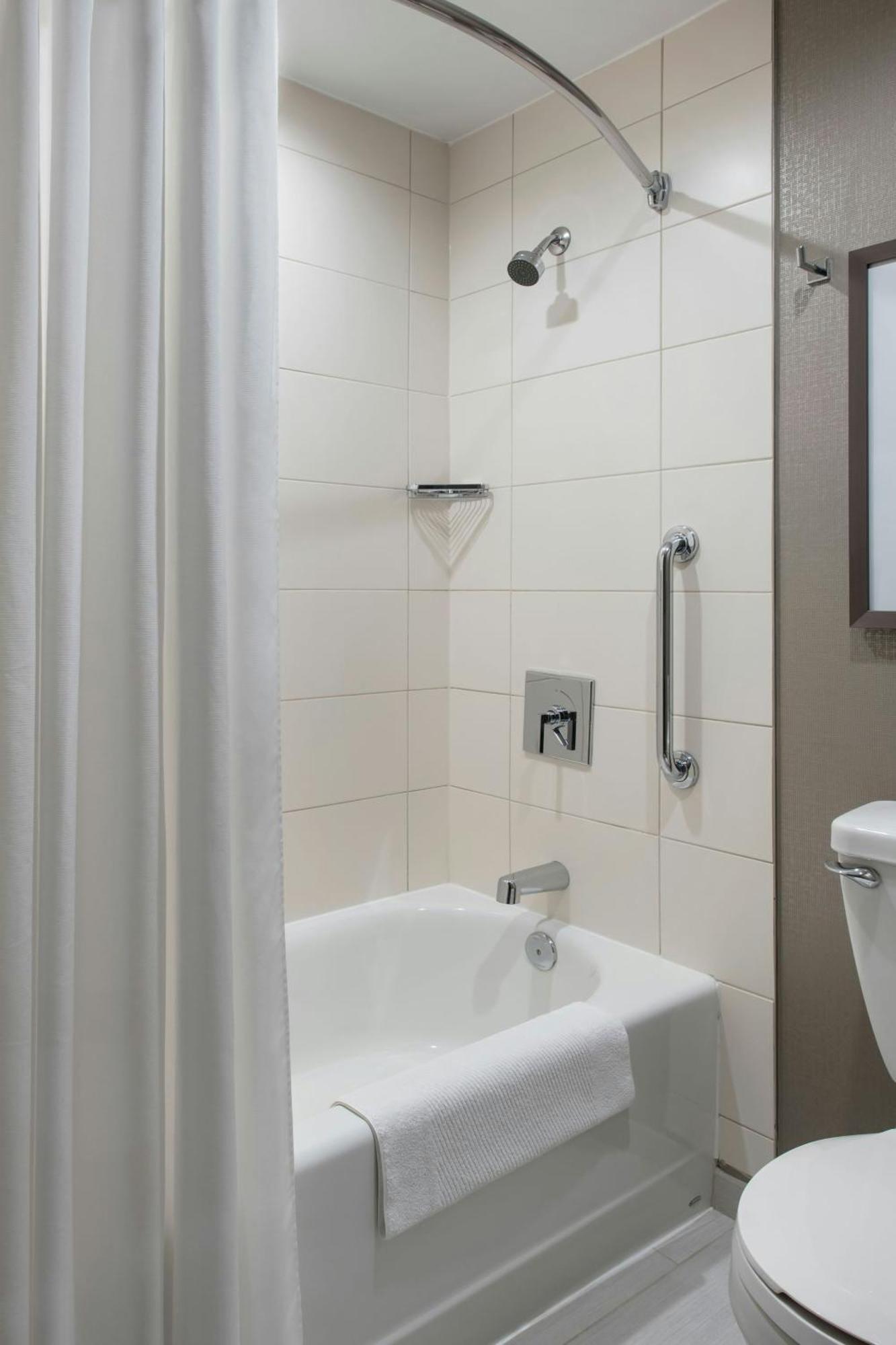 Double Room Two Double Beds High Floor