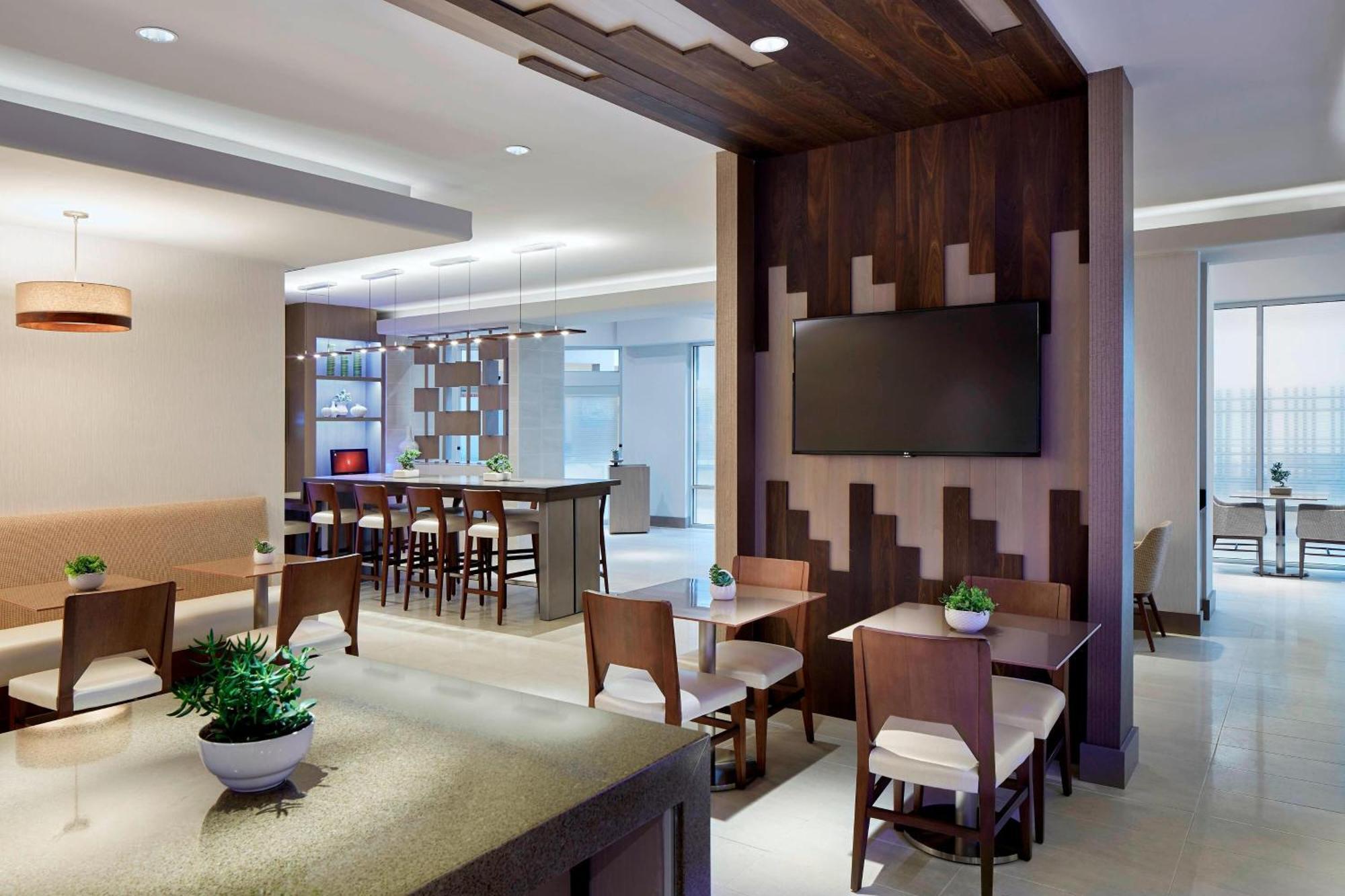 King or Double Room Concierge Level