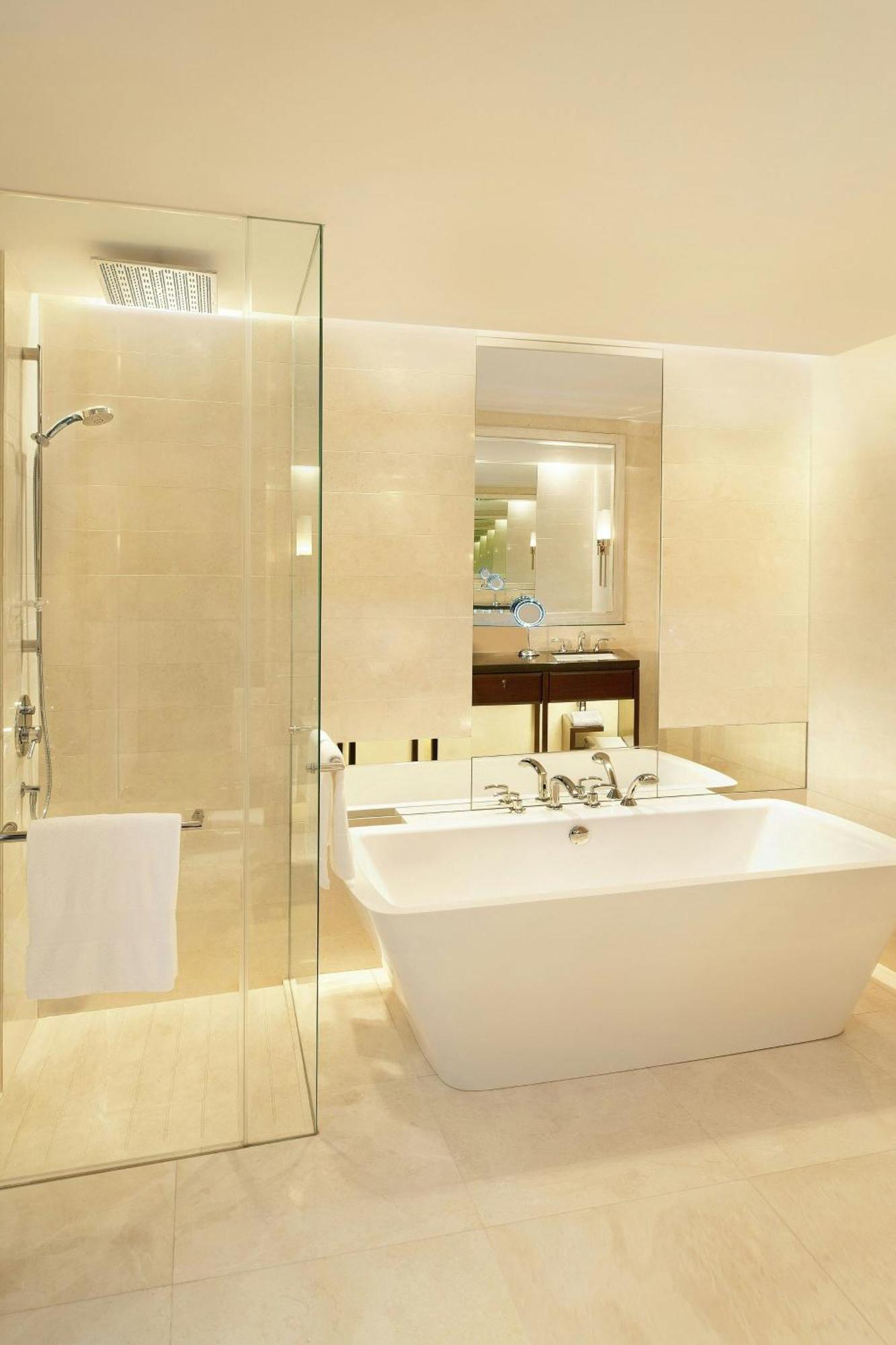 Deluxe Guest Room