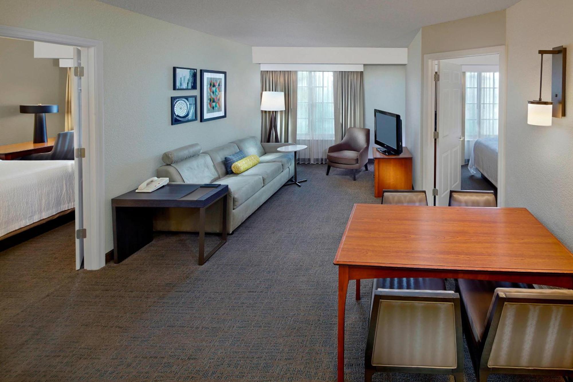 Two-Bedroom Suite,1634429899:JPEG
