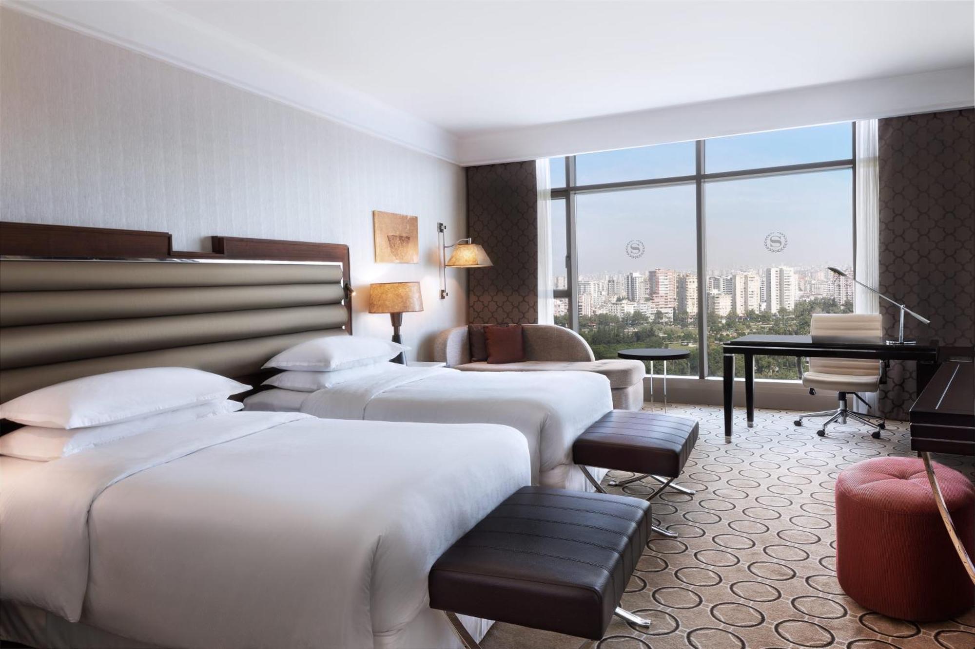 Club Twin Room Club lounge access Guest room 2 Twin or Single Beds River view
