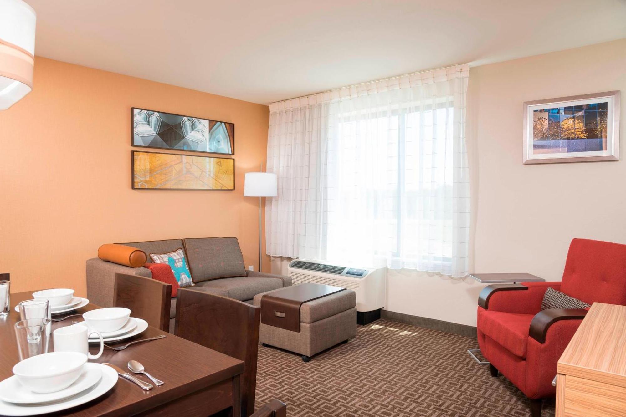 Two-Bedroom Suite,1634440748:JPEG