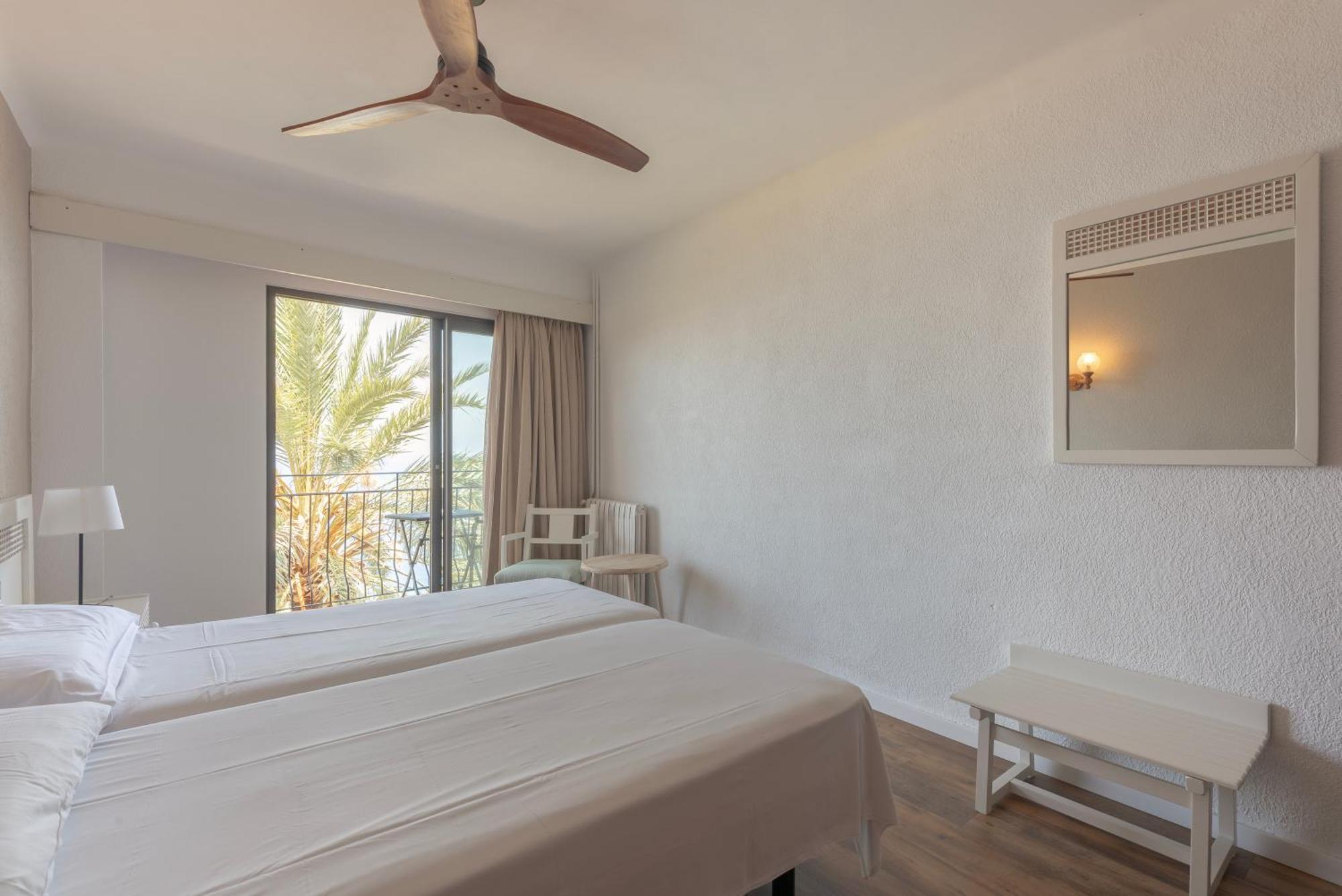 Double Room Balcony Sea View