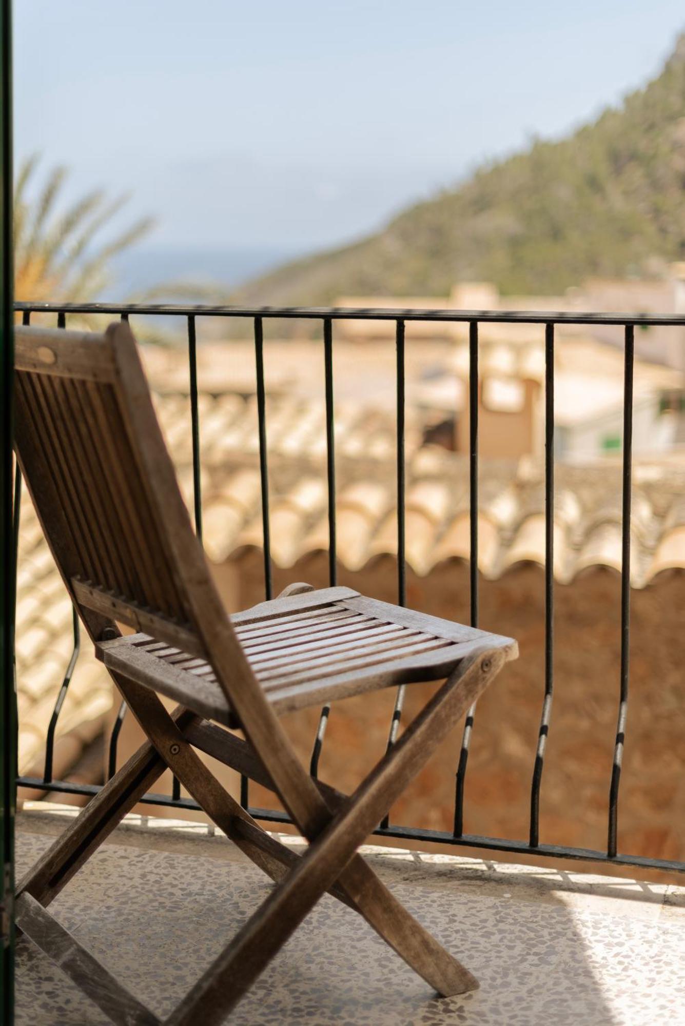 Double Room Balcony Partial Sea View