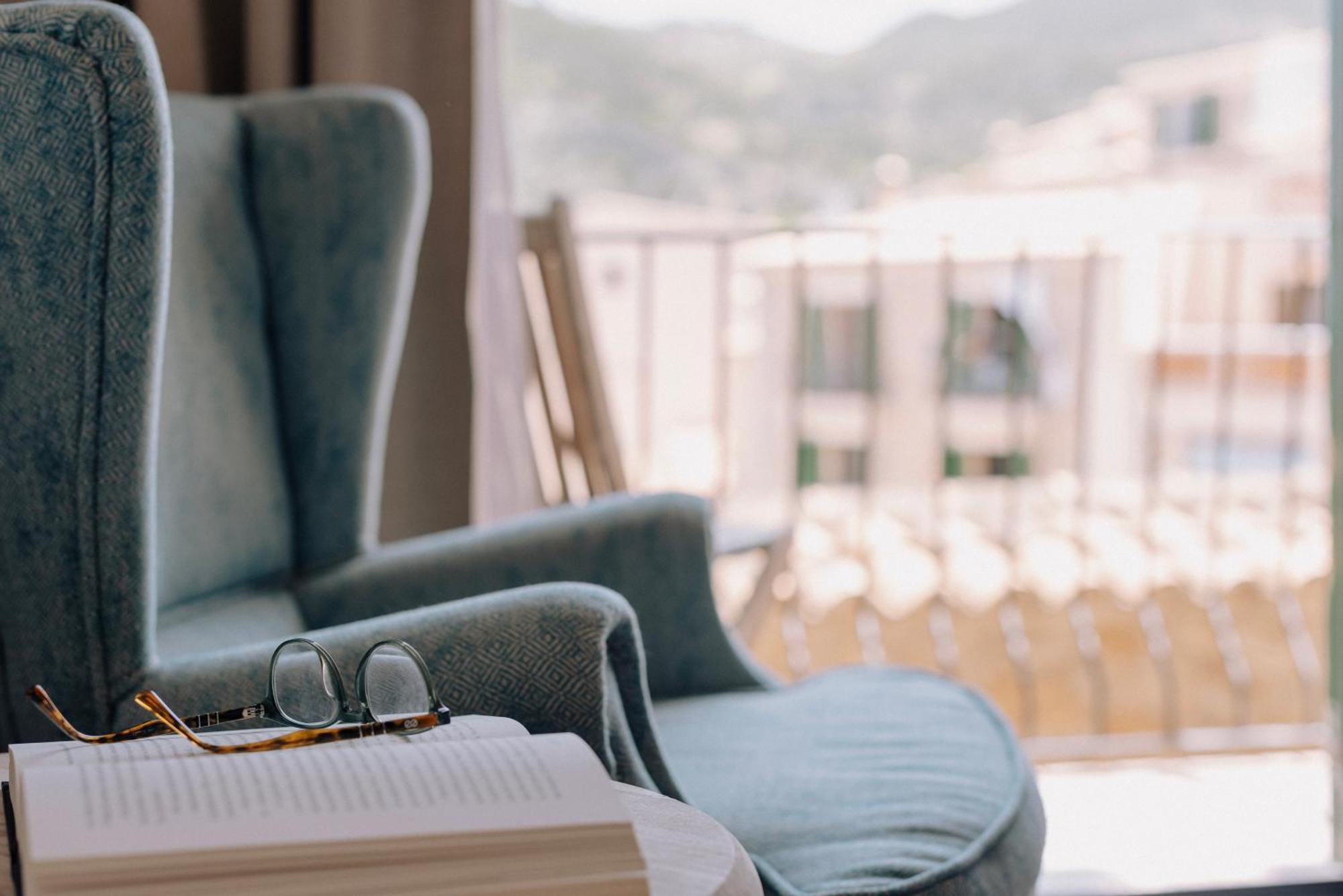 Double Room Balcony Partial Sea View