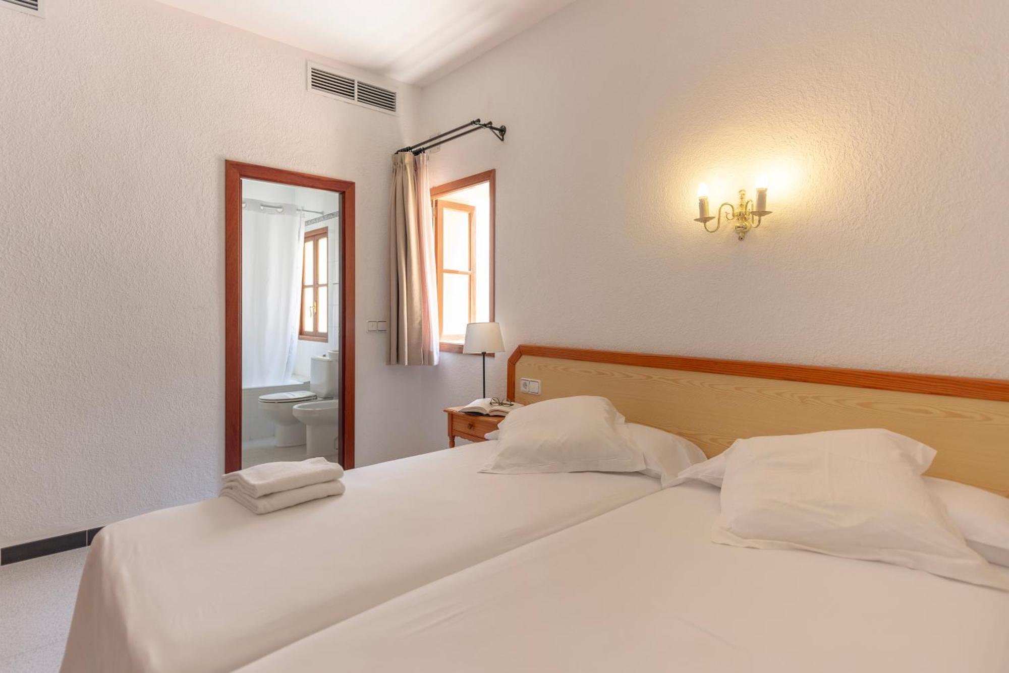 Economy Double or Twin Room
