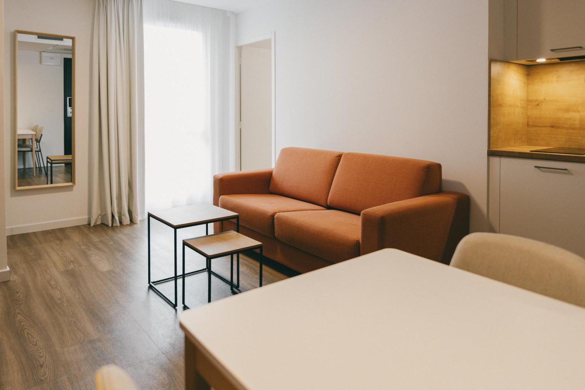 One-Bedroom Apartment