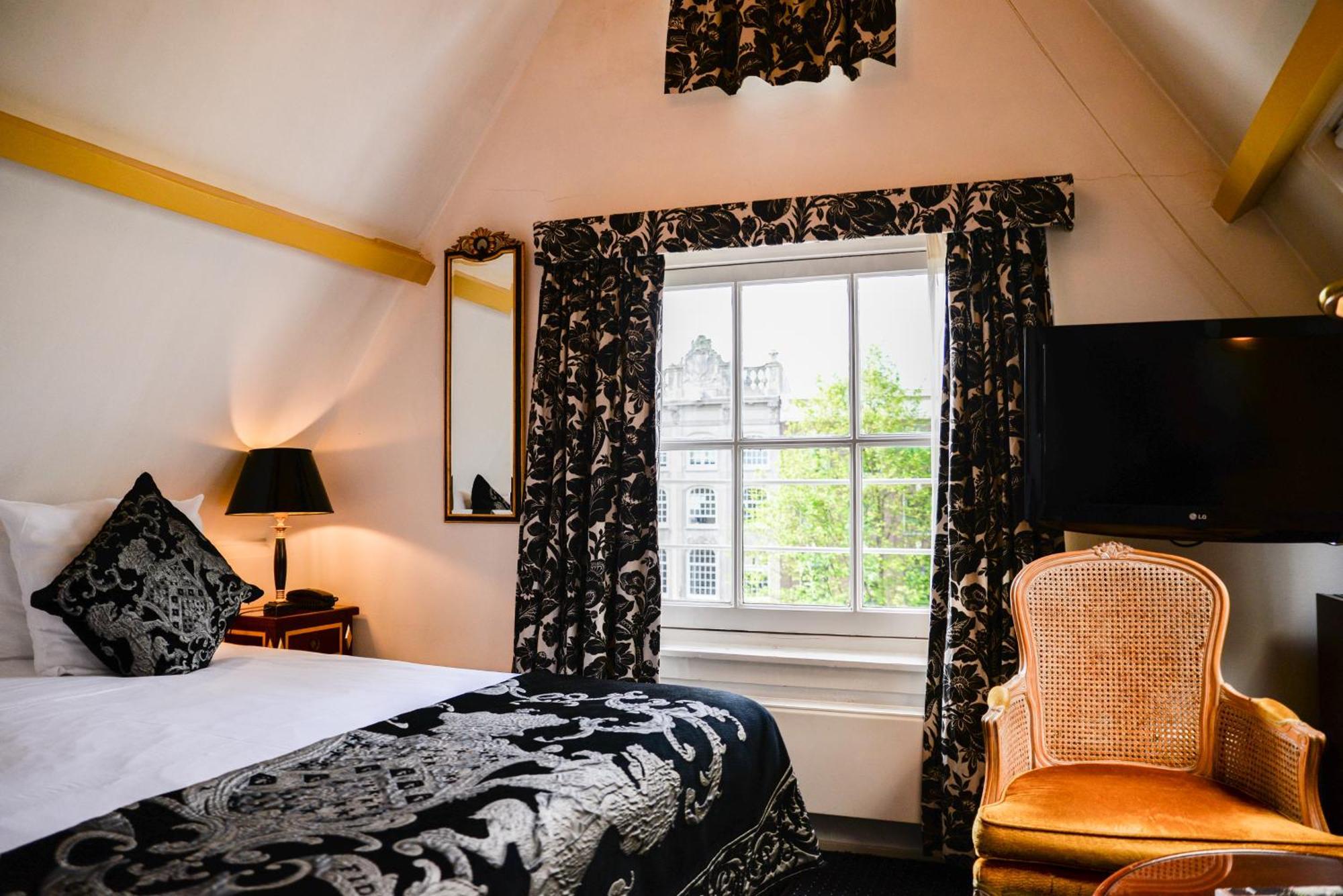 Classic Double or Twin Room with Canal View,1635244478:JPEG