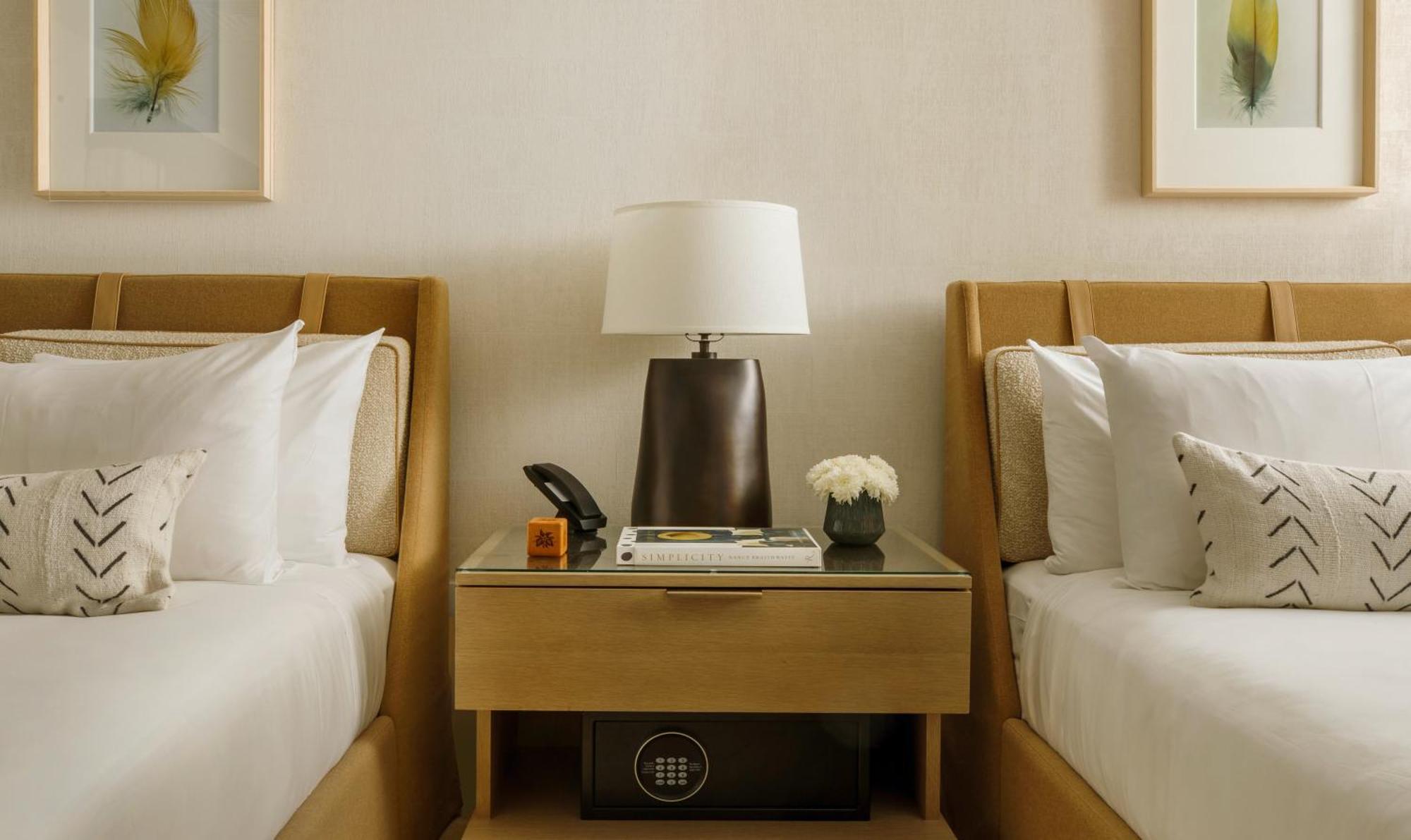Deluxe Guestroom Queen or Queen