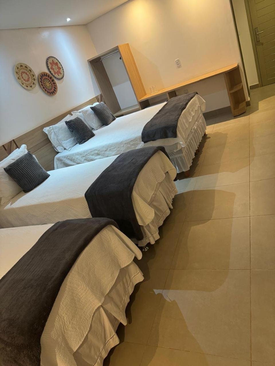 Family Room,1635309547:JPEG