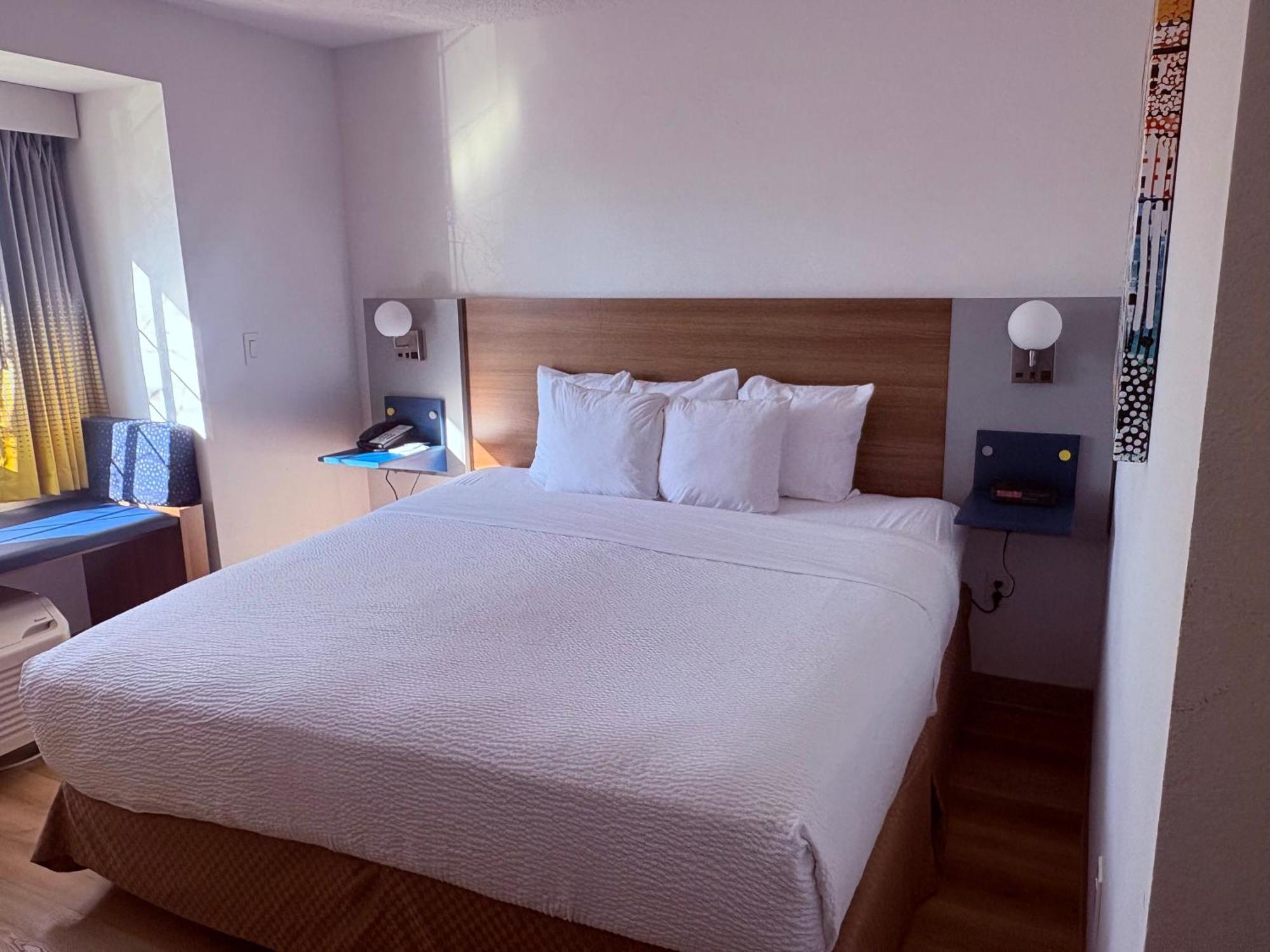 King Room- Non-Smoking