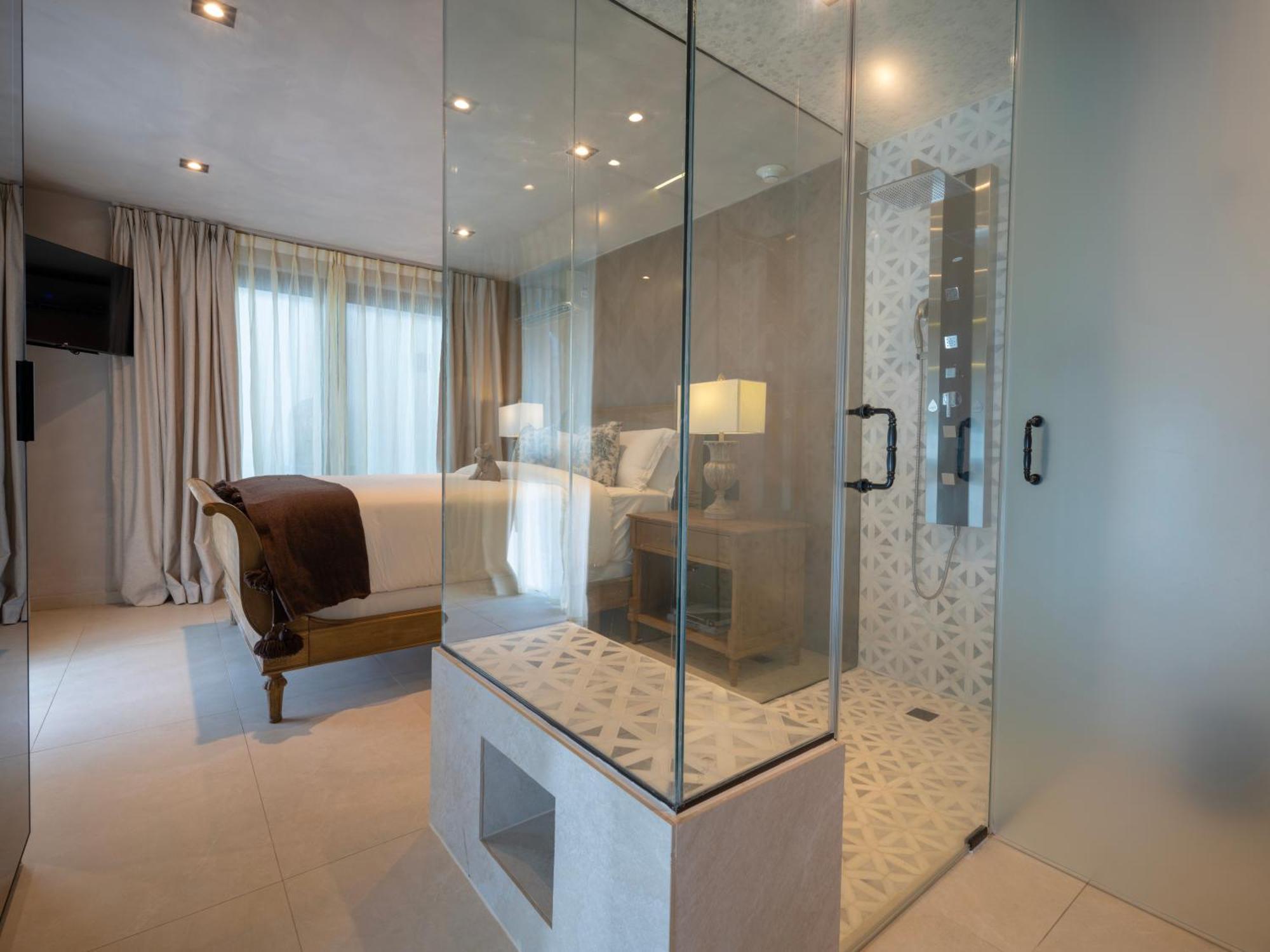 Mediterranean Veranda Suite