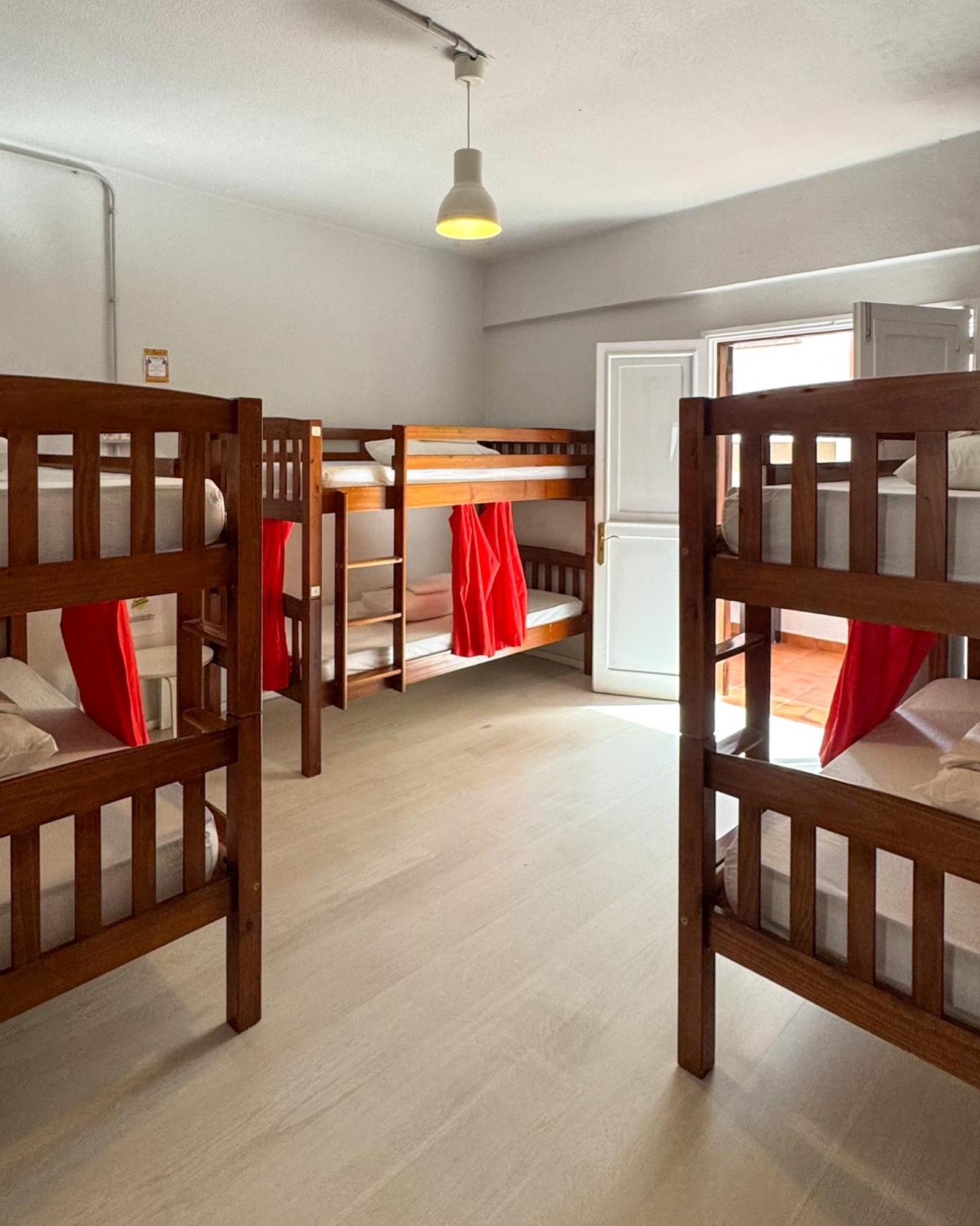 Bed 6-Bed Mixed Dormitory Room