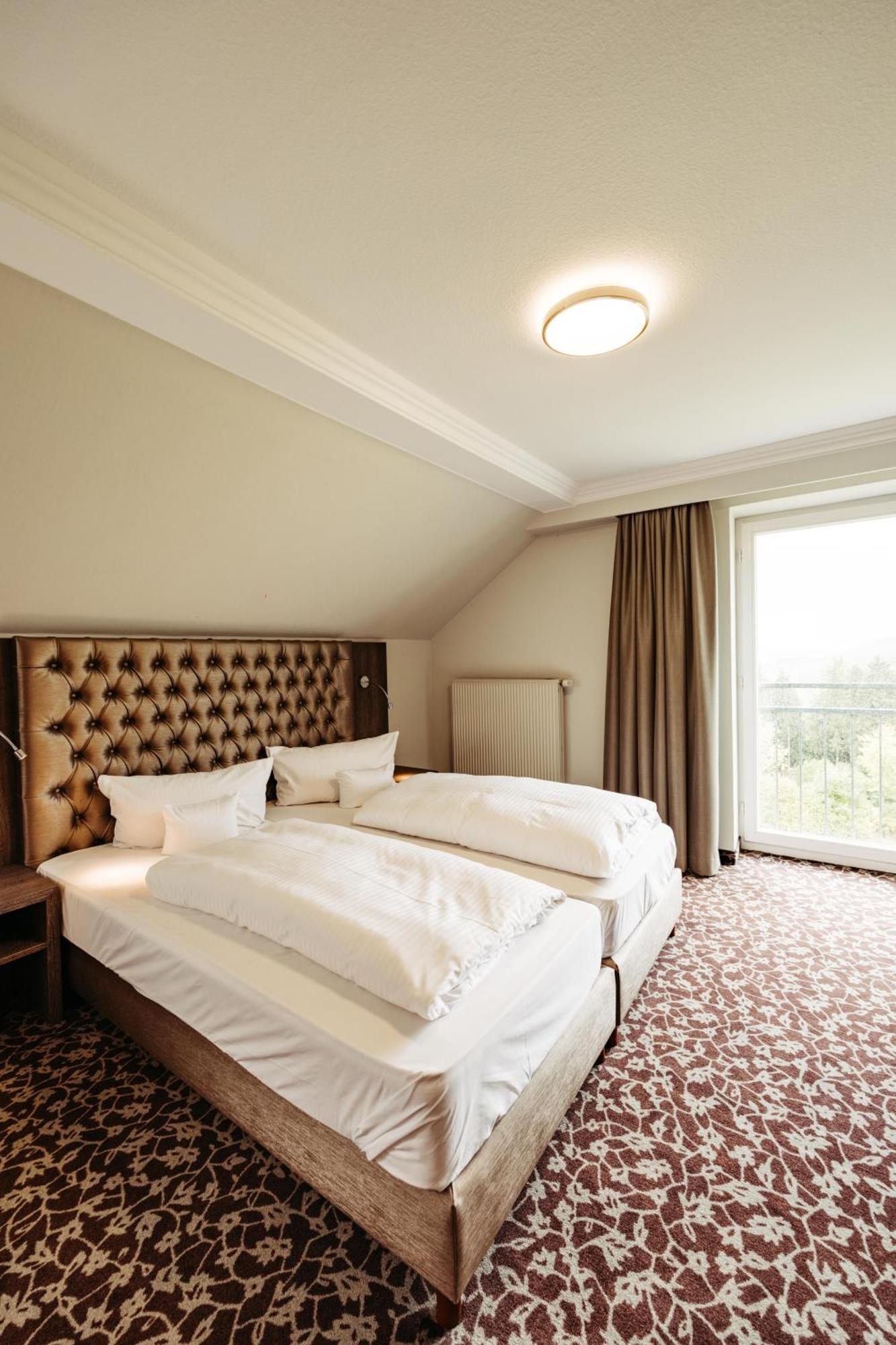 Deluxe Double Room,1636734552:JPEG