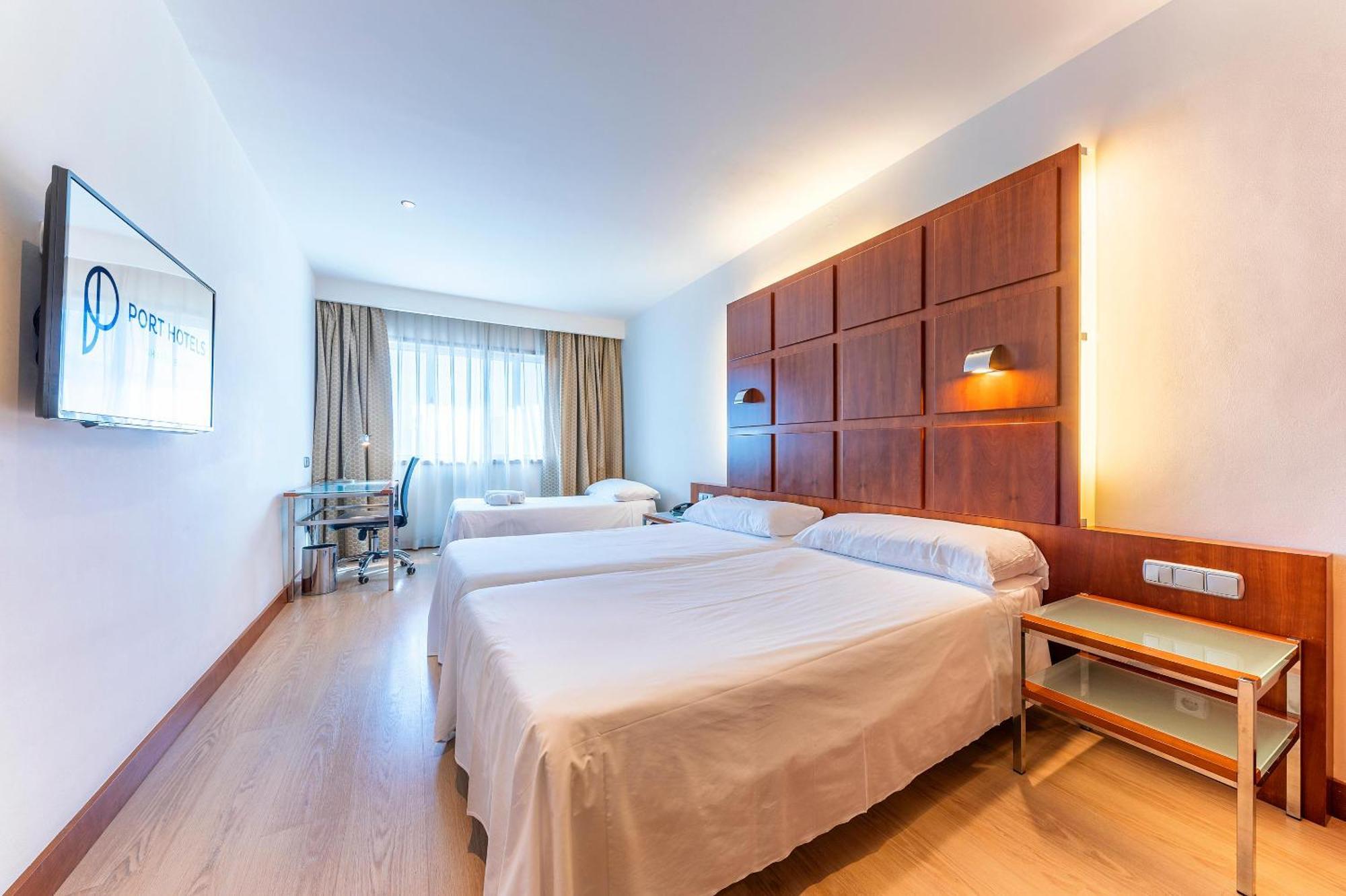 Comfort Family Room Airport Transfer