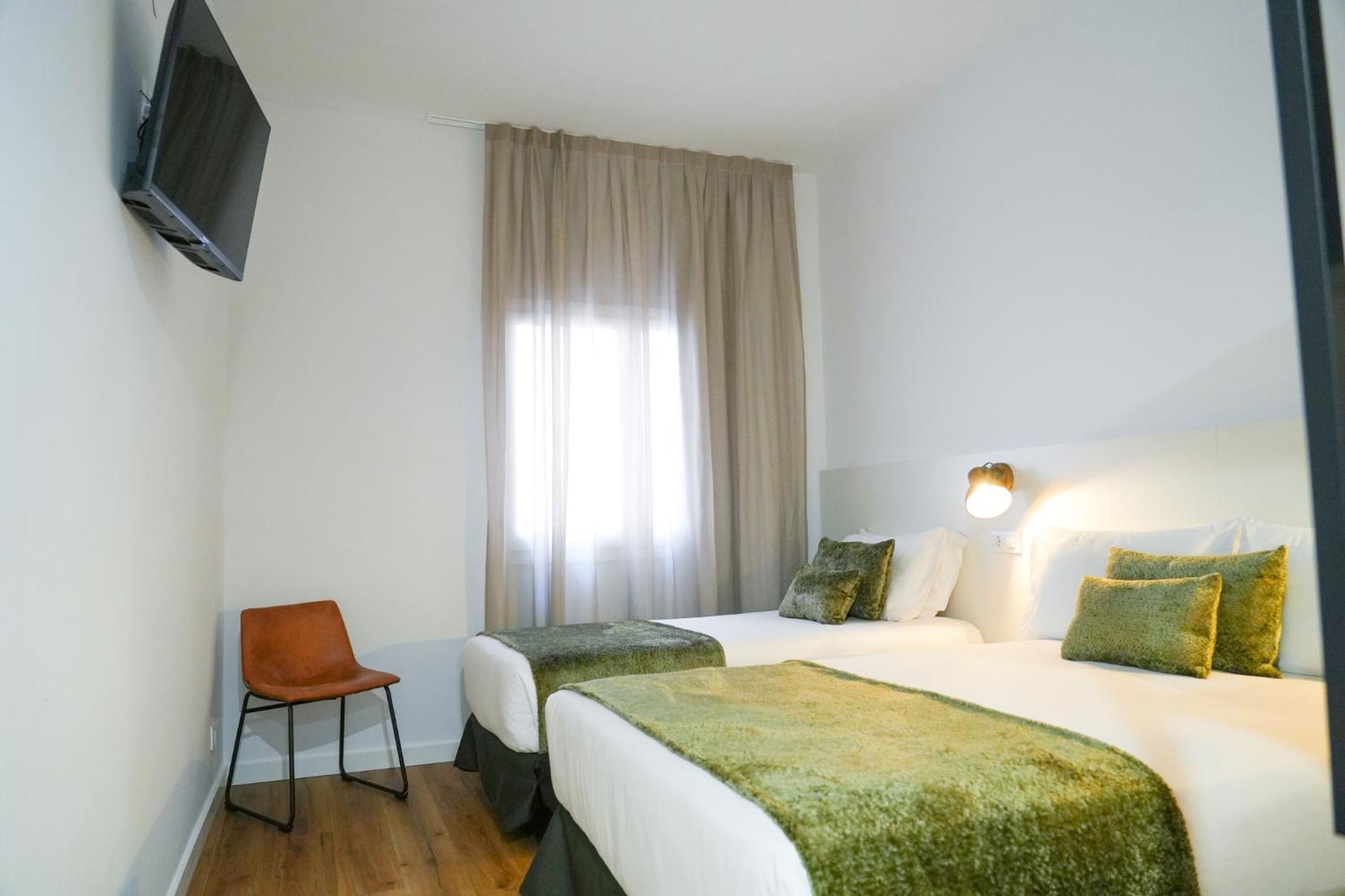 Triple Room,1636735446:JPEG