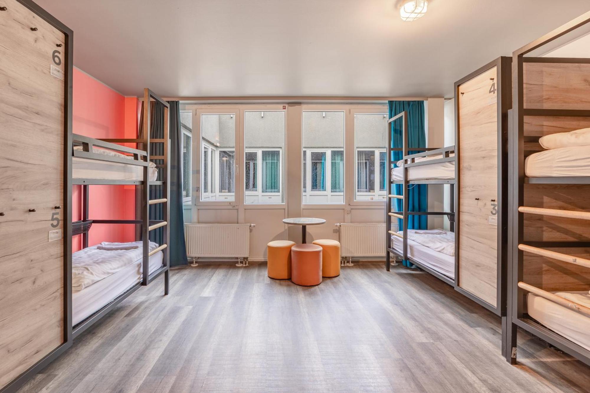 Bed 6-Bed Dormitory Room,1276997674:JPEG