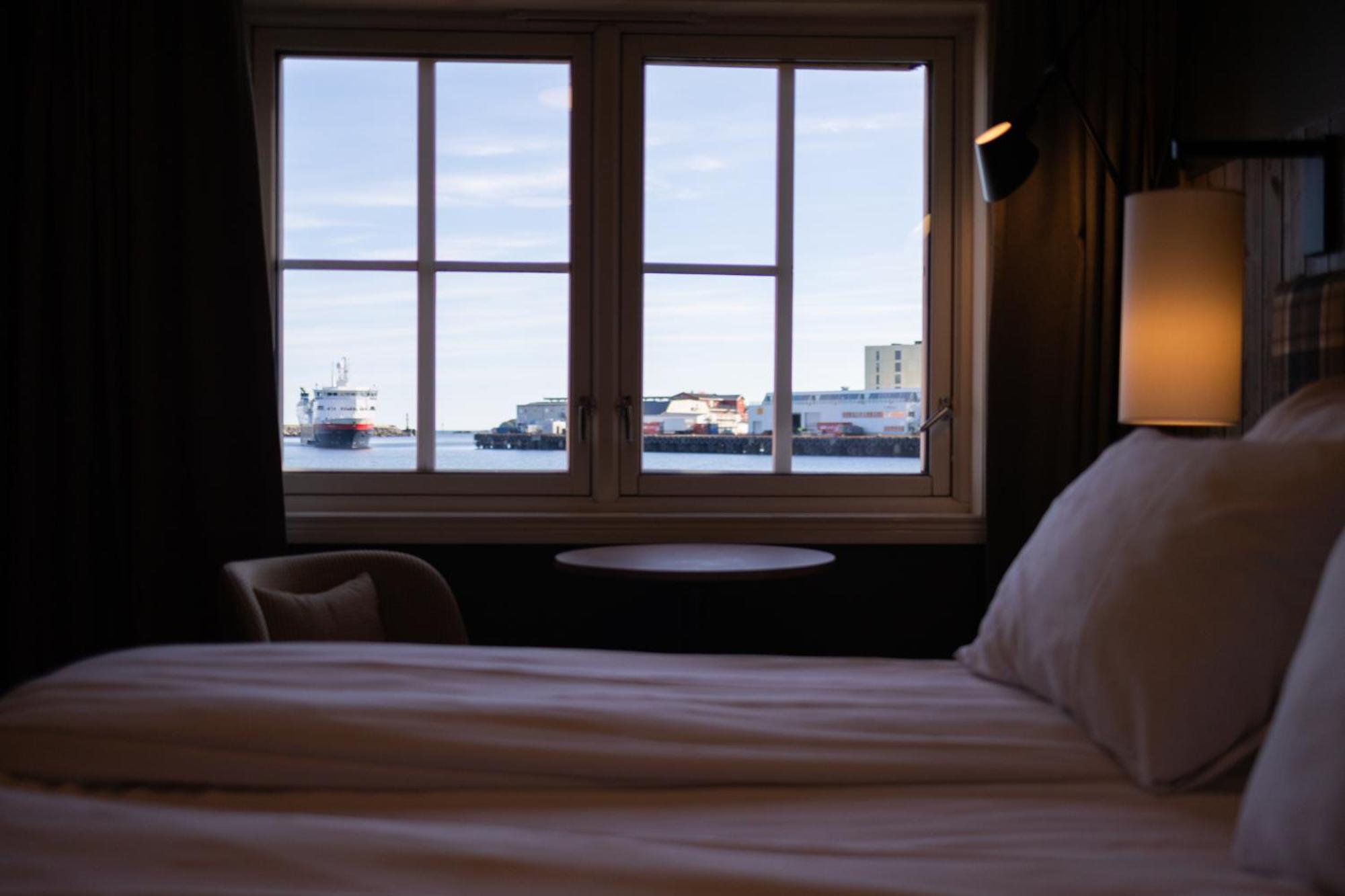Twin Room,1636741819:JPEG