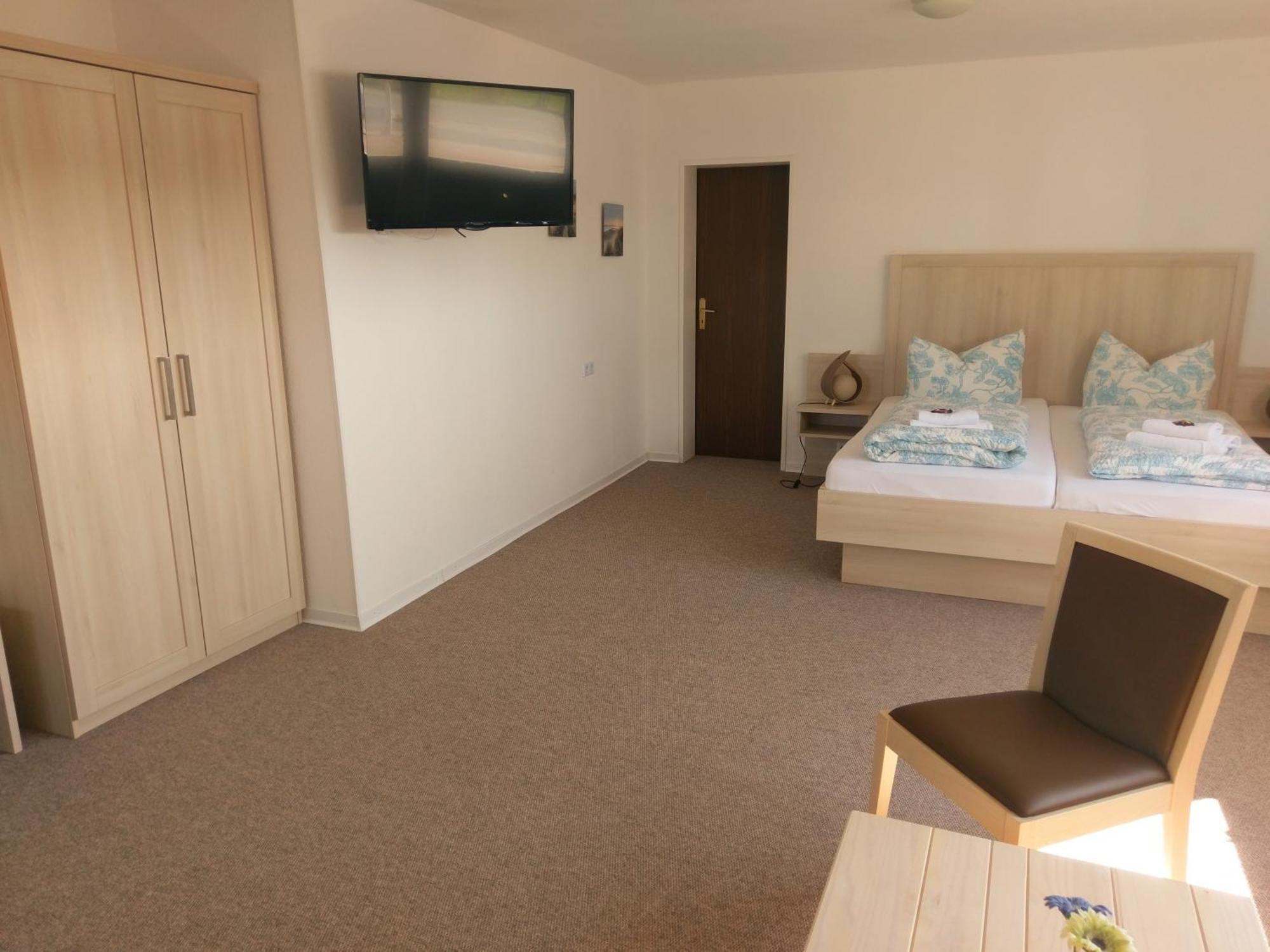 Triple Room,1636742351:JPEG