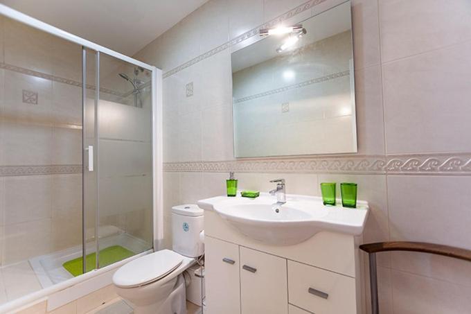 Double Room Private Bathroom