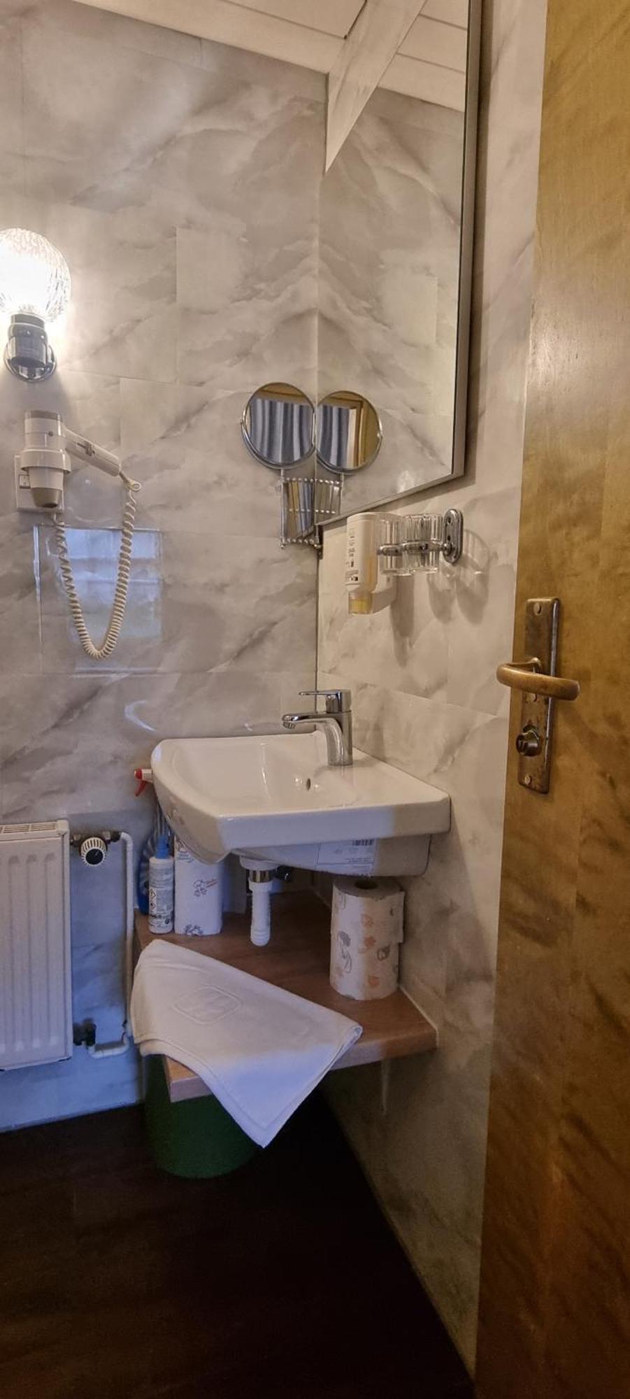 Deluxe Doppelzimmer mit Dusche