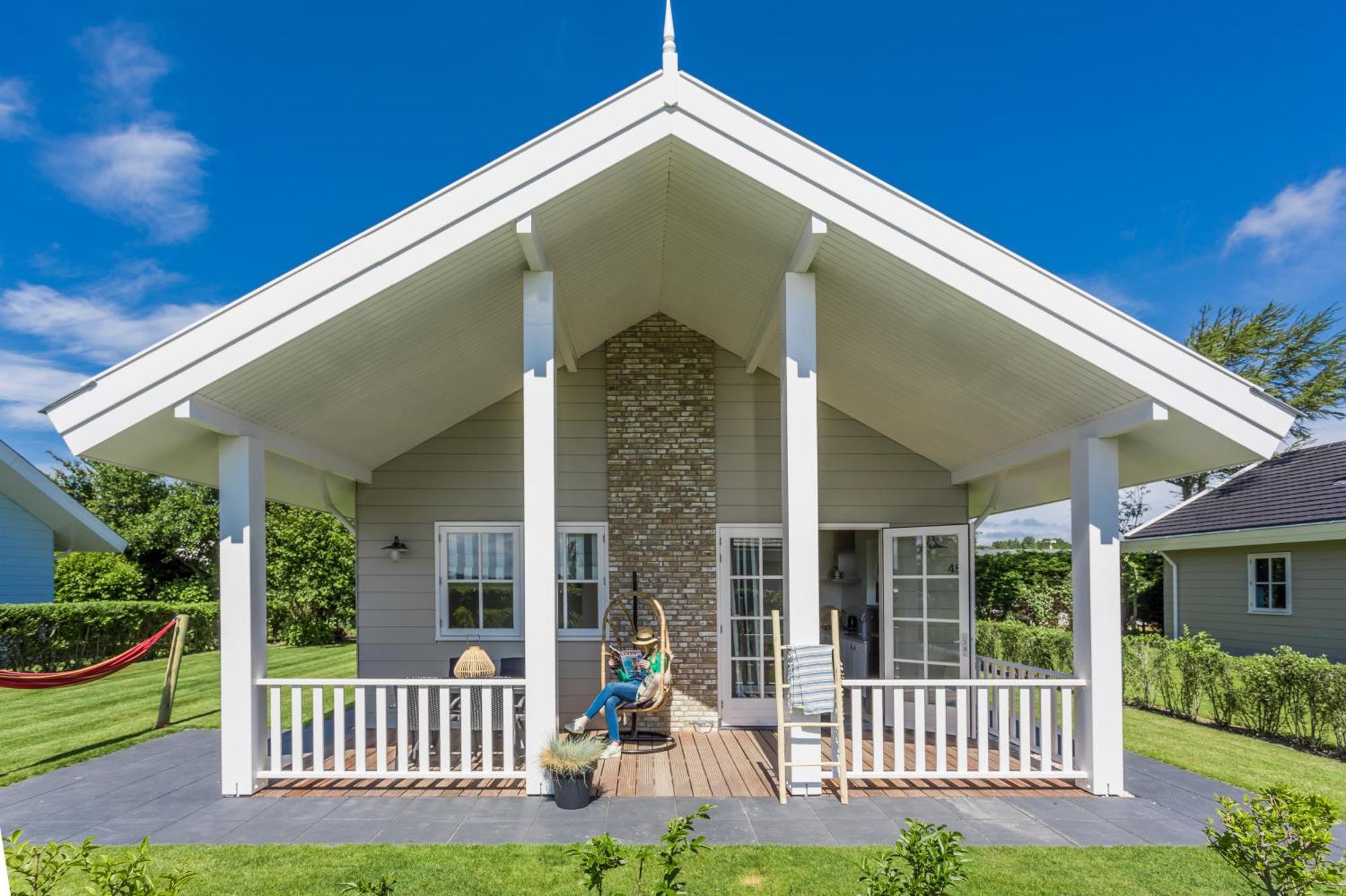 Deluxe Bungalow