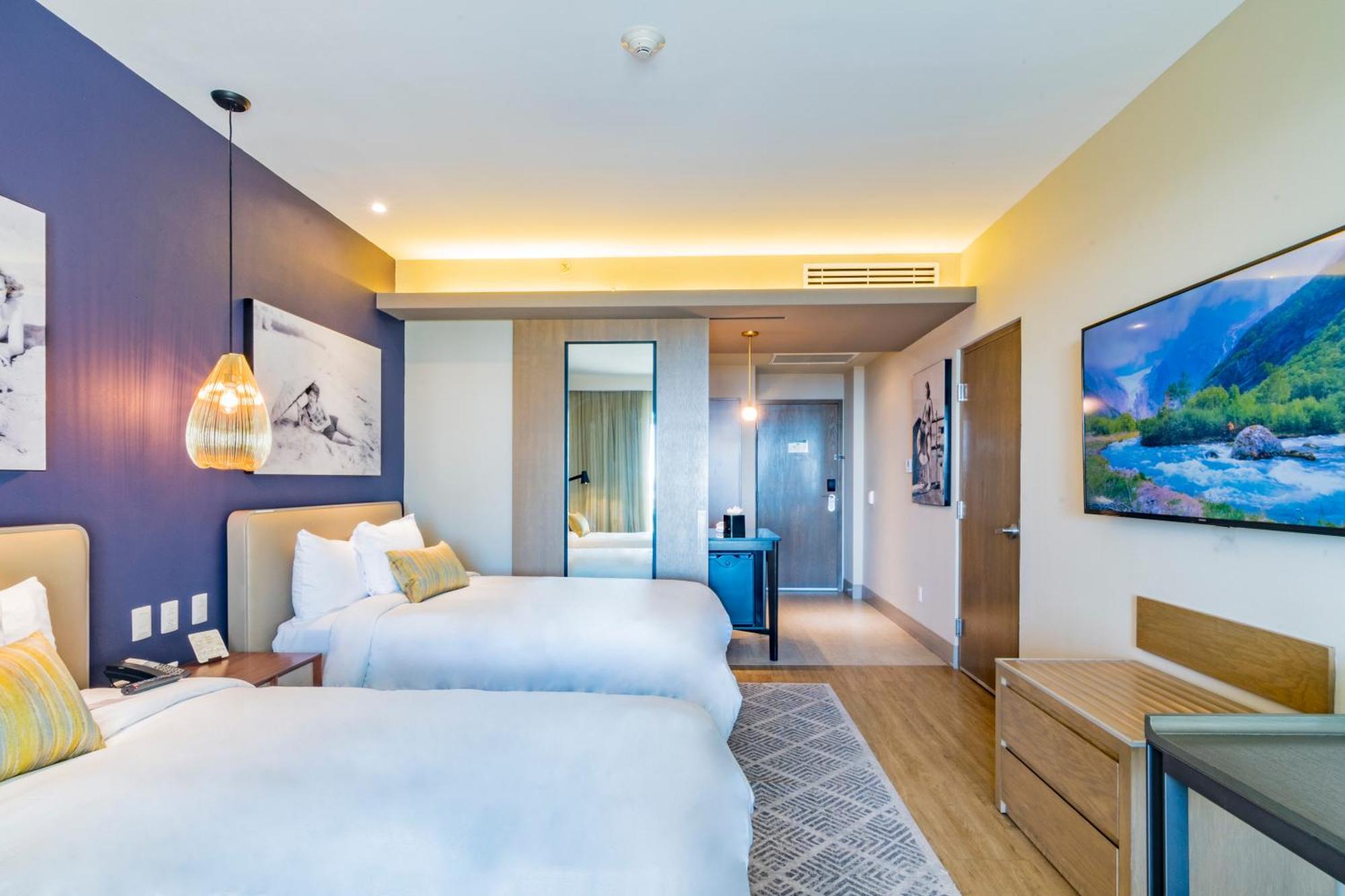 Deluxe Plus Two Double Beds Sea View