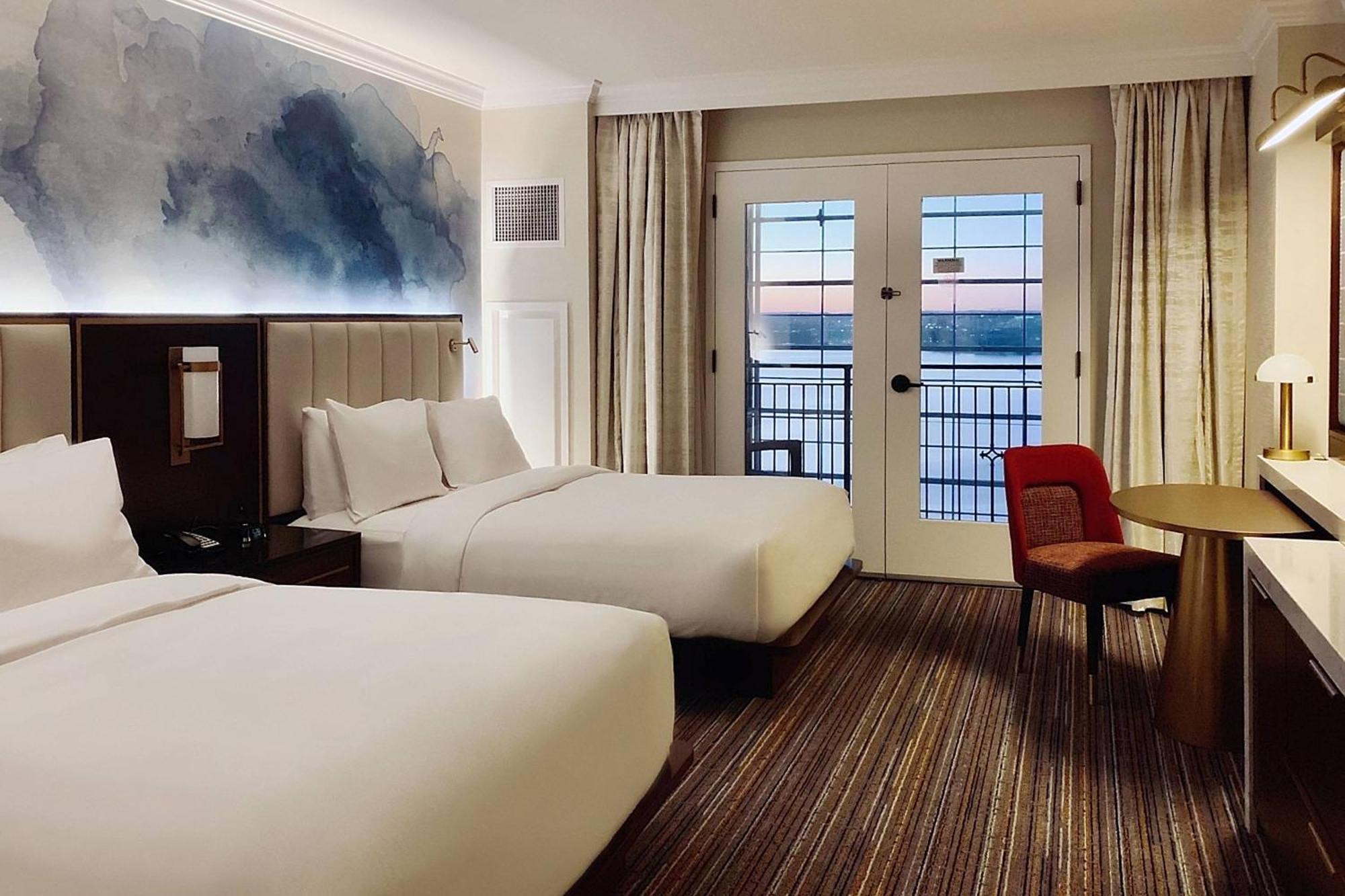 King or Queen Room Atrium View