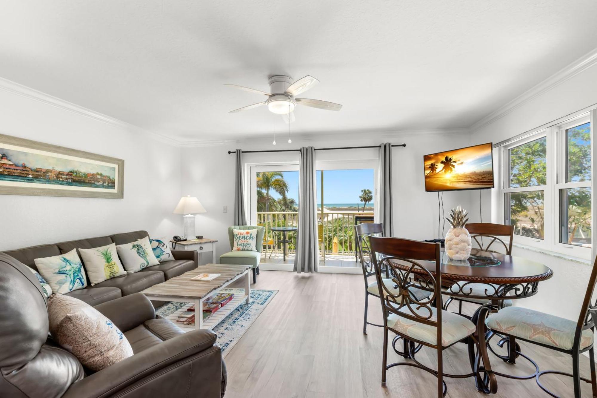 Two-Bedroom Apartment Private Balcony Ocean View