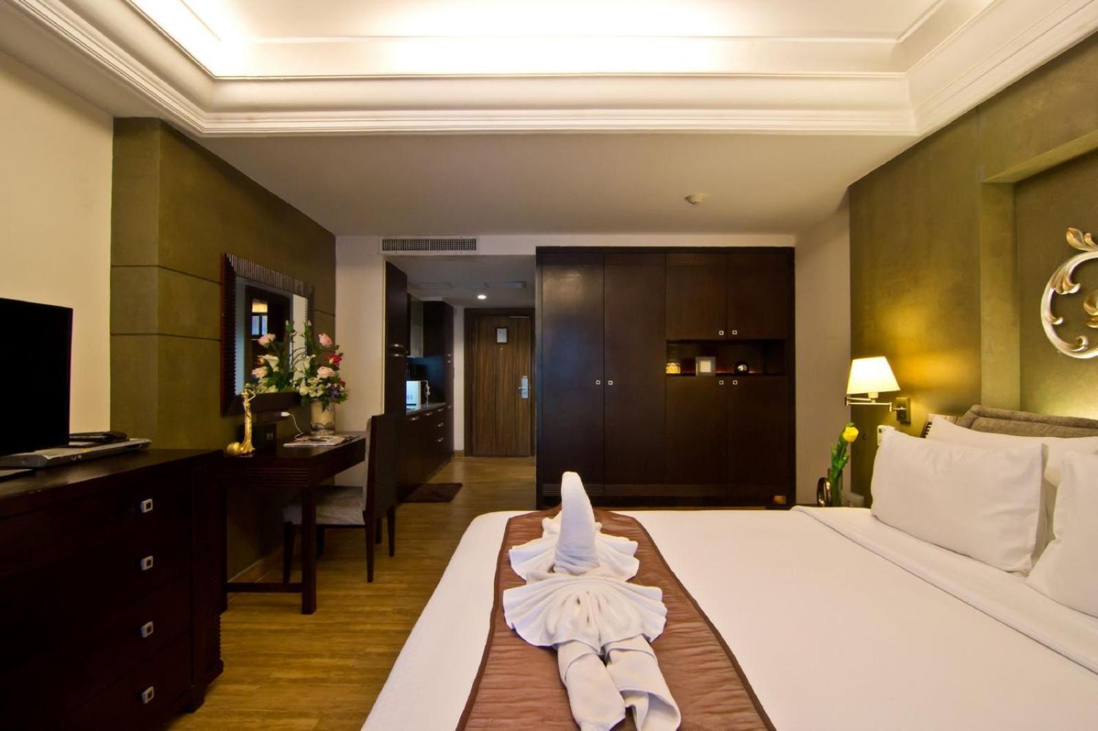 Deluxe King Room