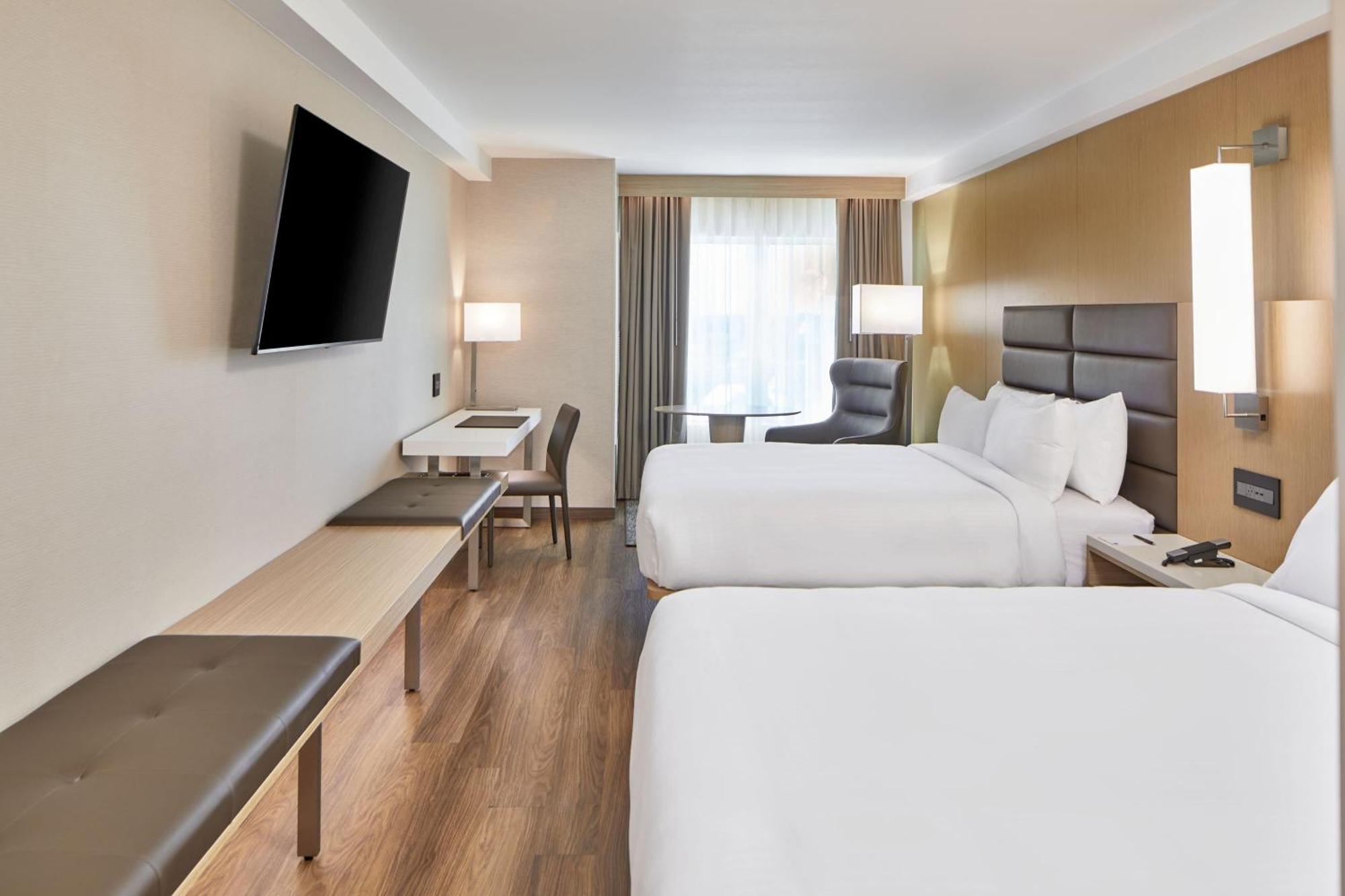 Queen Room Two Queen Beds Hearing Accessible