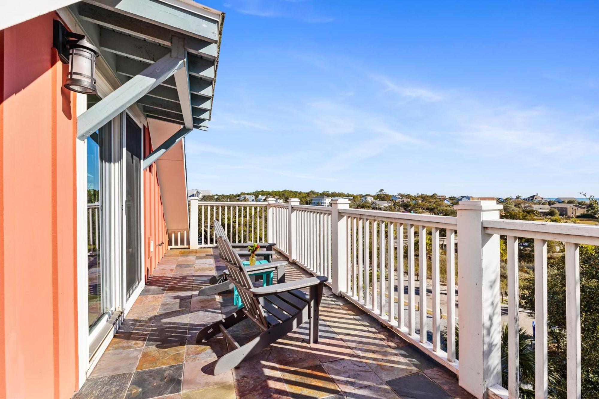Top Floor King Suite Ocean View