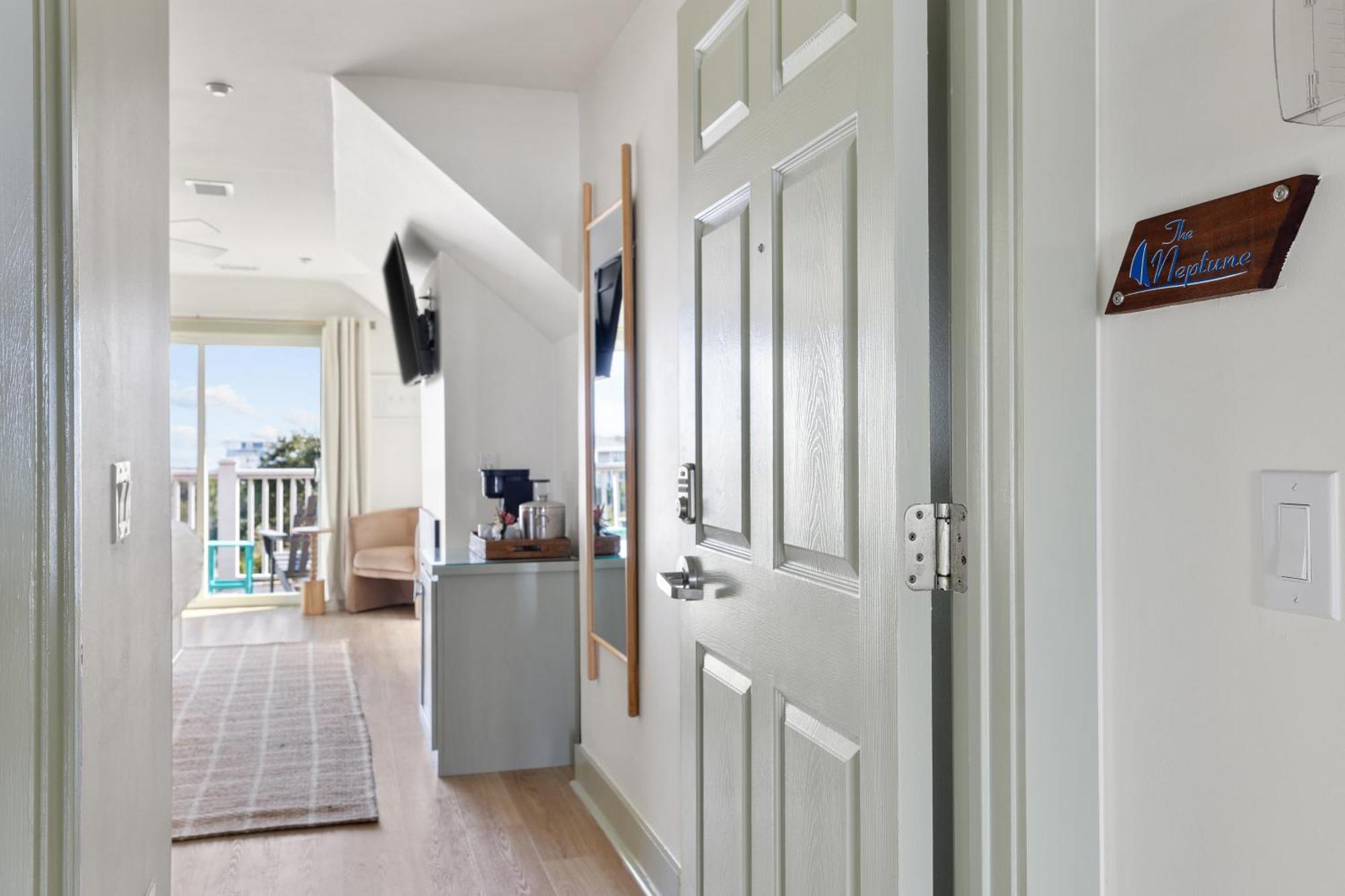 Top Floor King Suite Ocean View