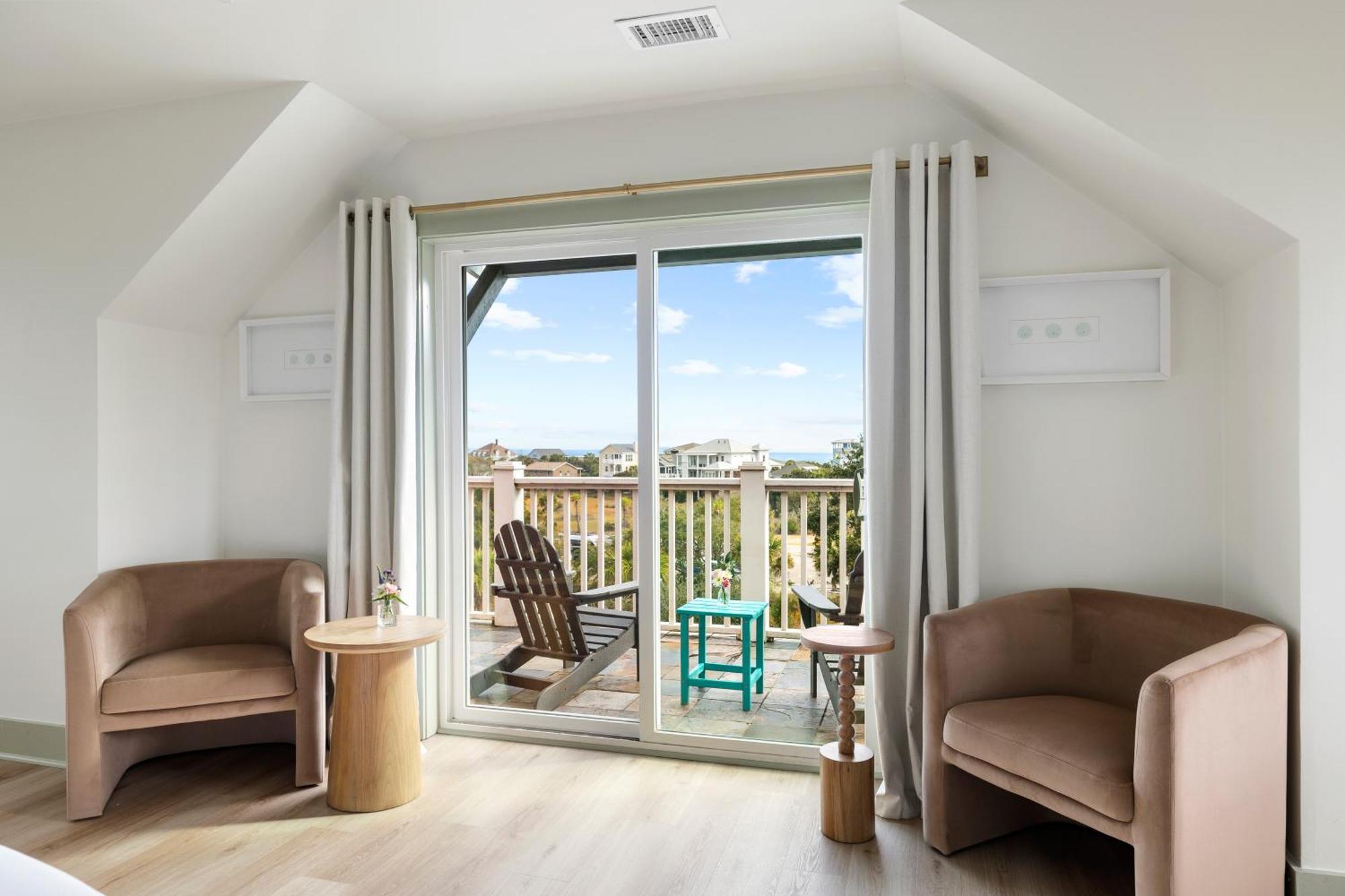 Top Floor King Suite Ocean View
