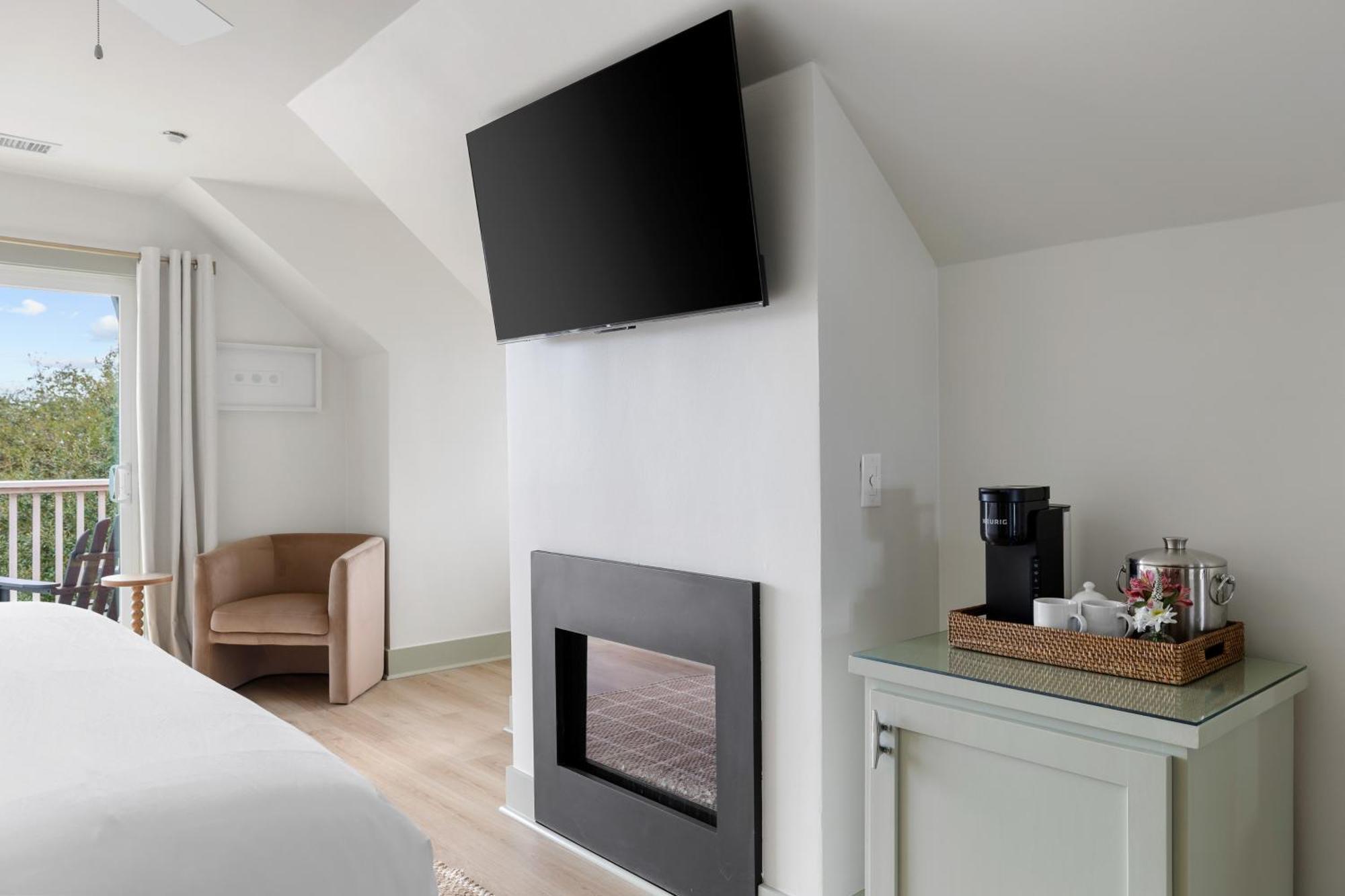 Top Floor King Suite Ocean View
