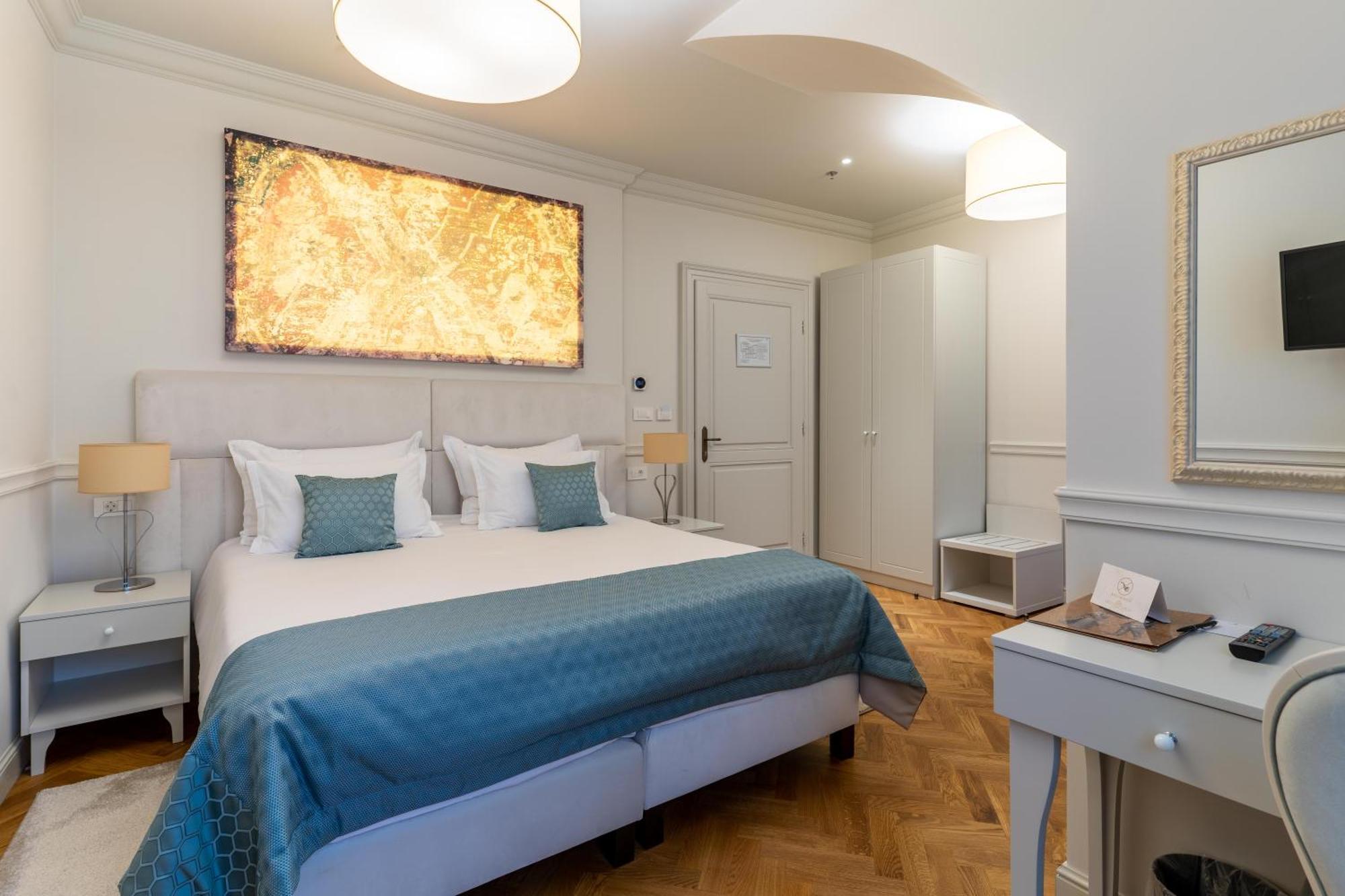 Superior Double or Twin Room,1637802173:JPEG